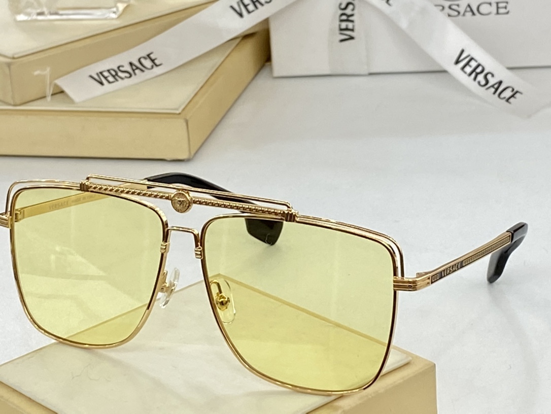 Sunglasses Versace VE2242 size 61��13-145 - vstockx