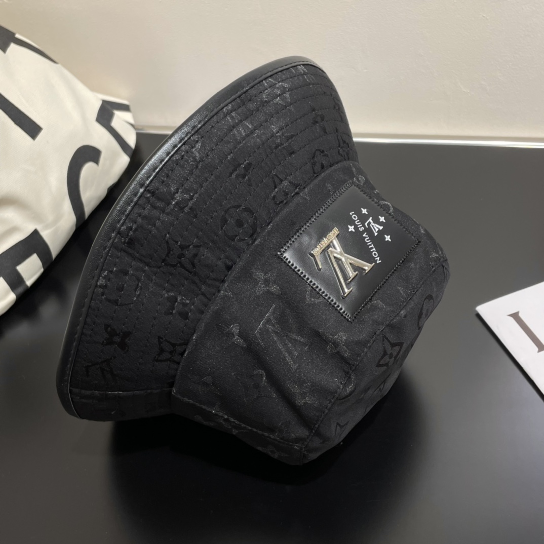 Streetwear Hat LV 329048 - vstockx