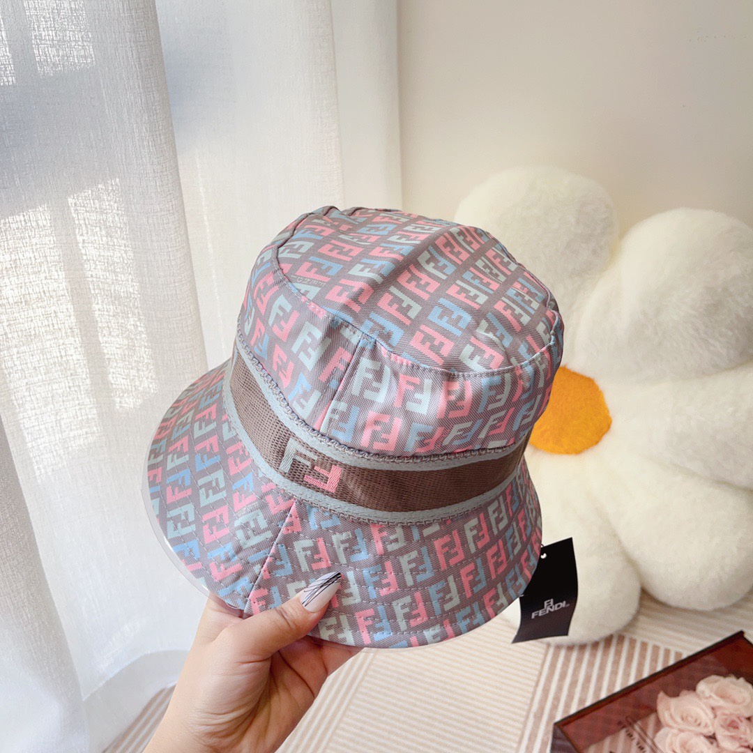Streetwear Hat Fendi 329371 - vstockx