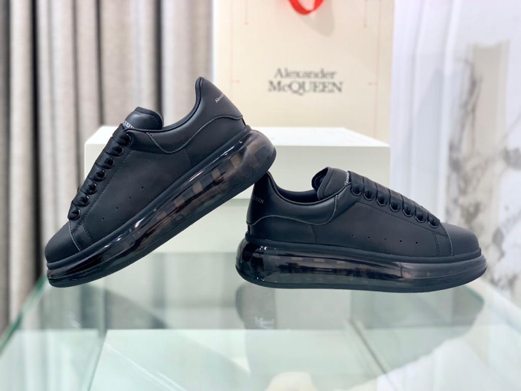 Alexander McQueen Oversized Black Shiny Sole - vstockx