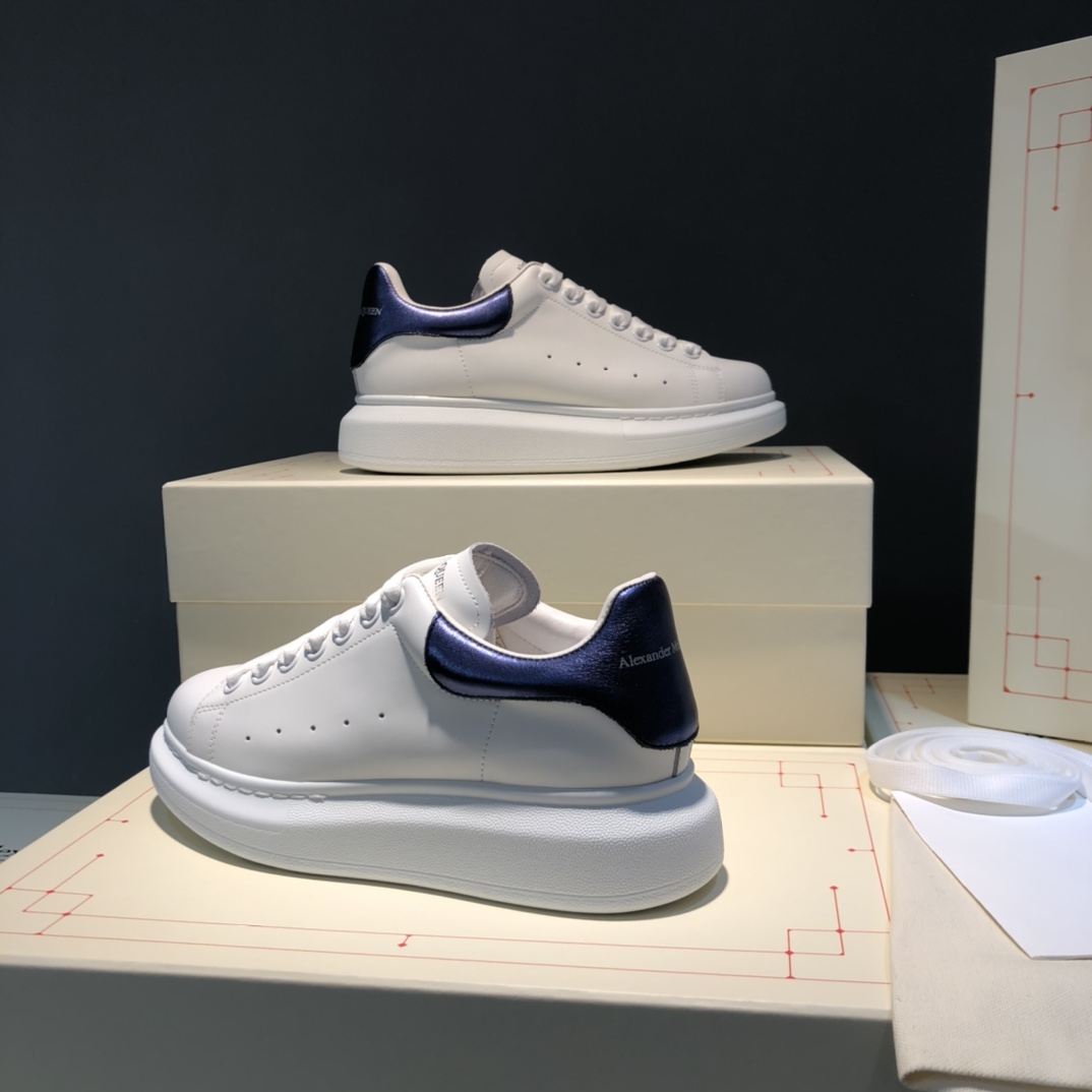 Alexander McQueen Oversized Dark Blue Leather - vstockx