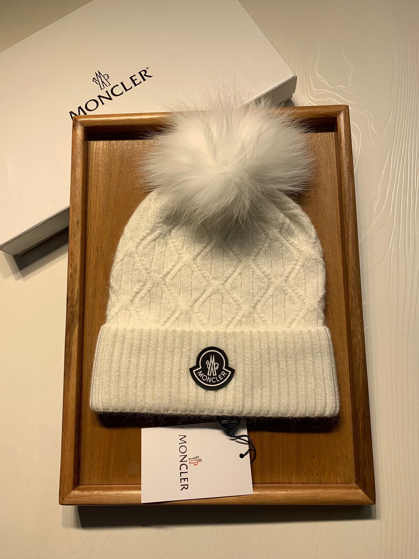 Hat Moncler 4 - vstockx
