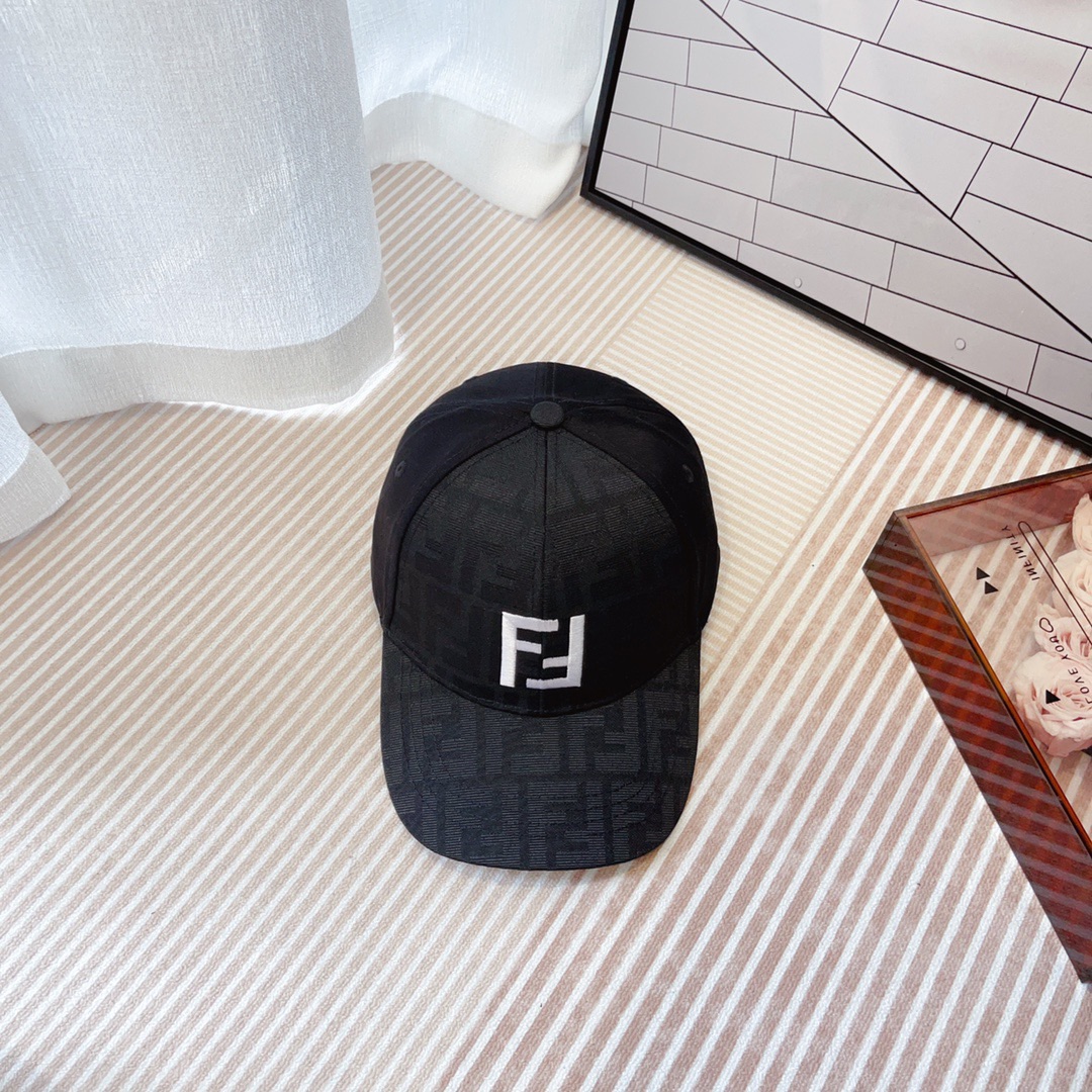 Streetwear Hat Fendi 328926 - vstockx