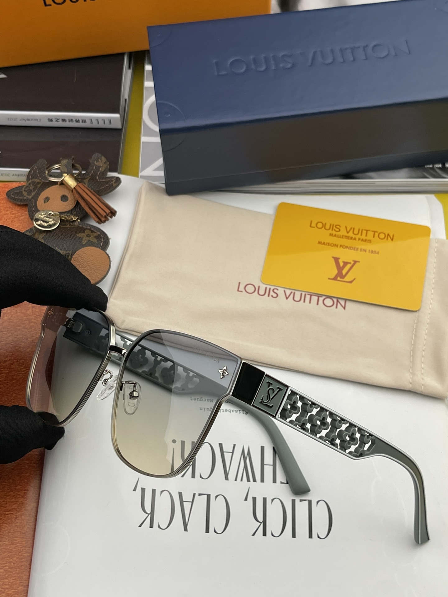 Sunglasses Louis Vuitton L8190 - vstockx