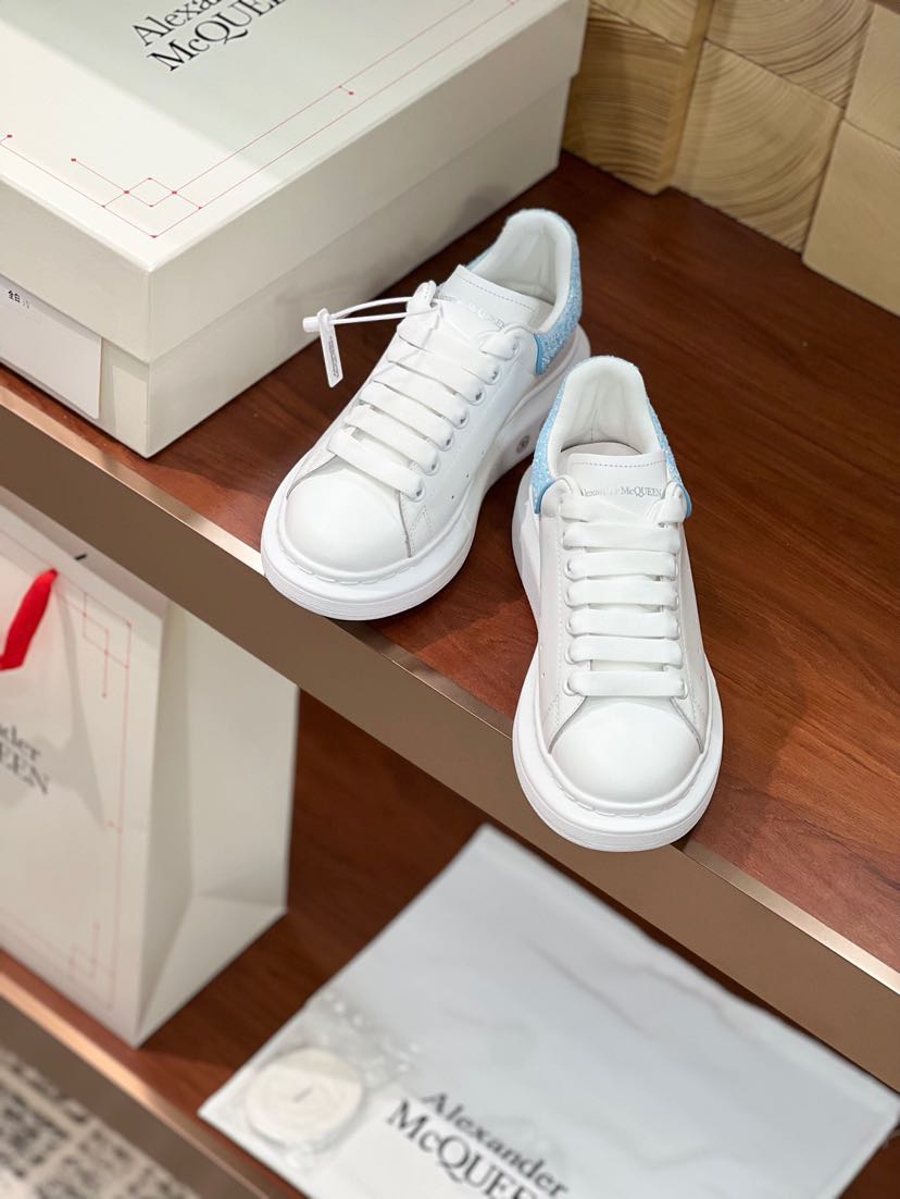 Alexander McQueen Oversized Sneaker in White Sky Blue - vstockx
