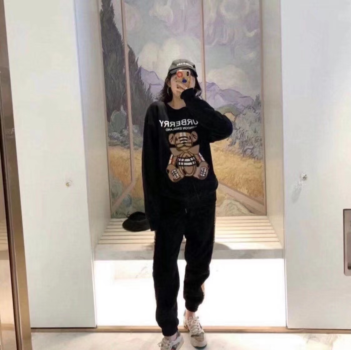 Clothes Burberry 816 - vstockx