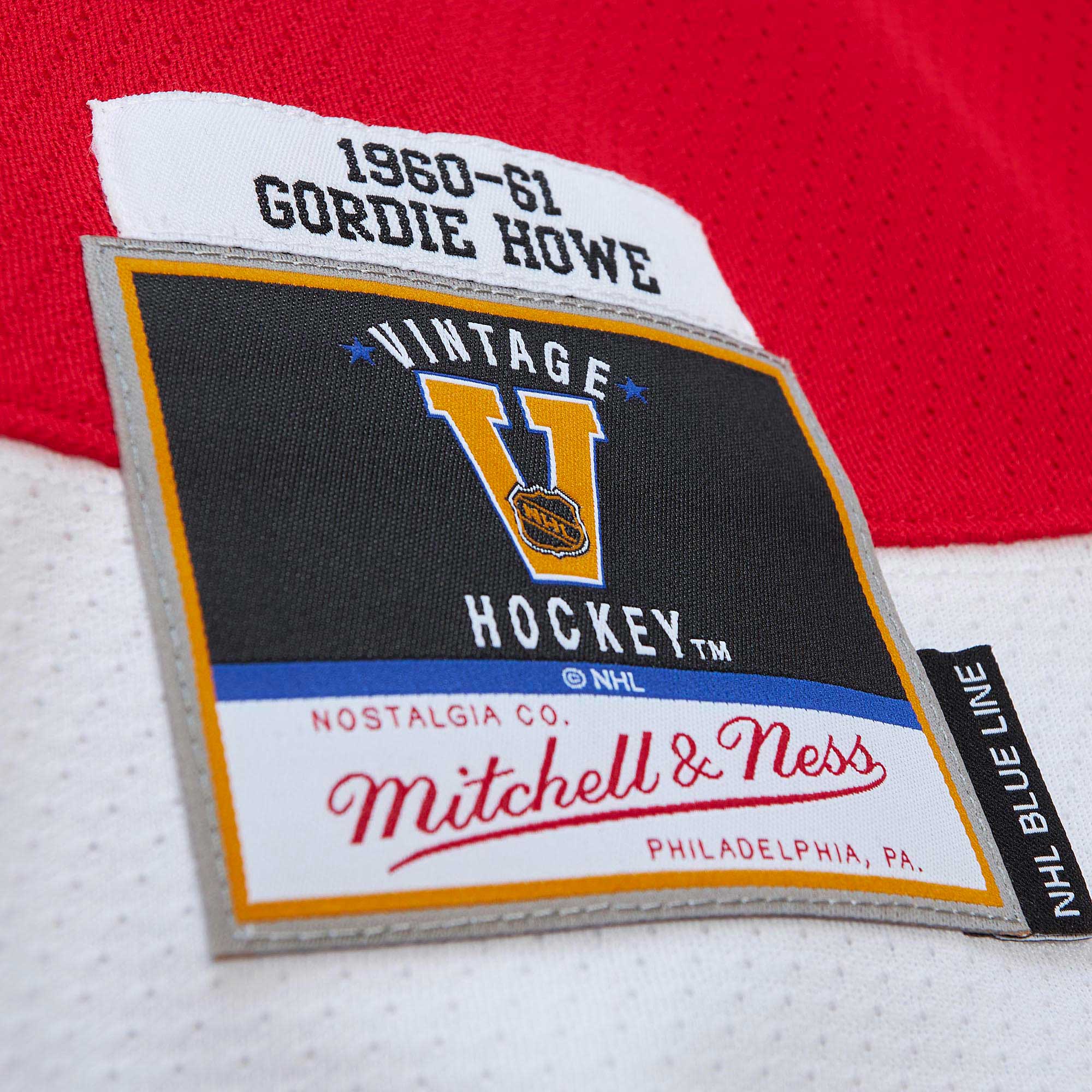 Gordie Howe Detroit Red Wings Mitchell & Ness Big & Tall 1960 Captain Patch Blue Line Player Jersey - Red - vstockx