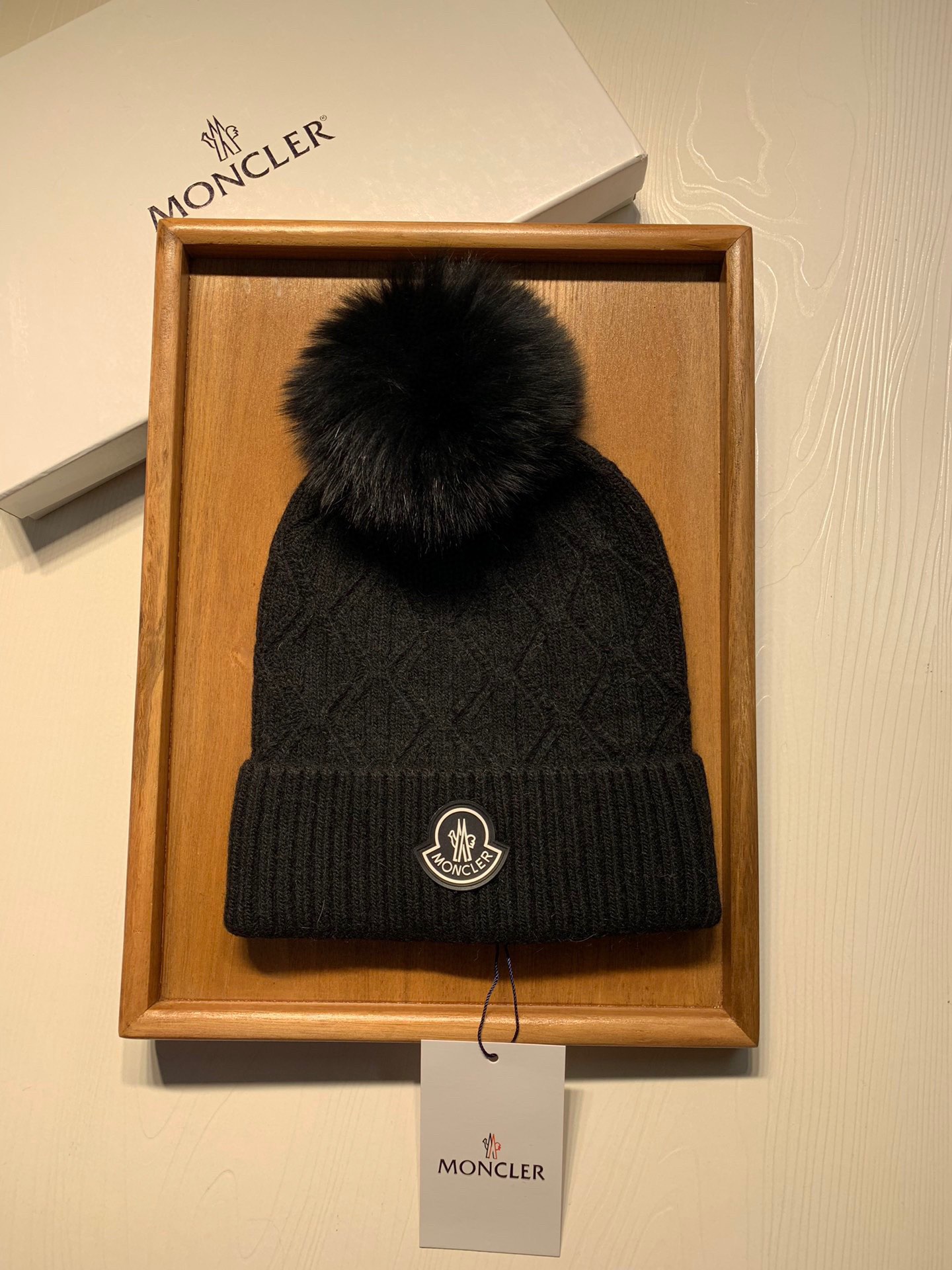 Hat Moncler 4 - vstockx
