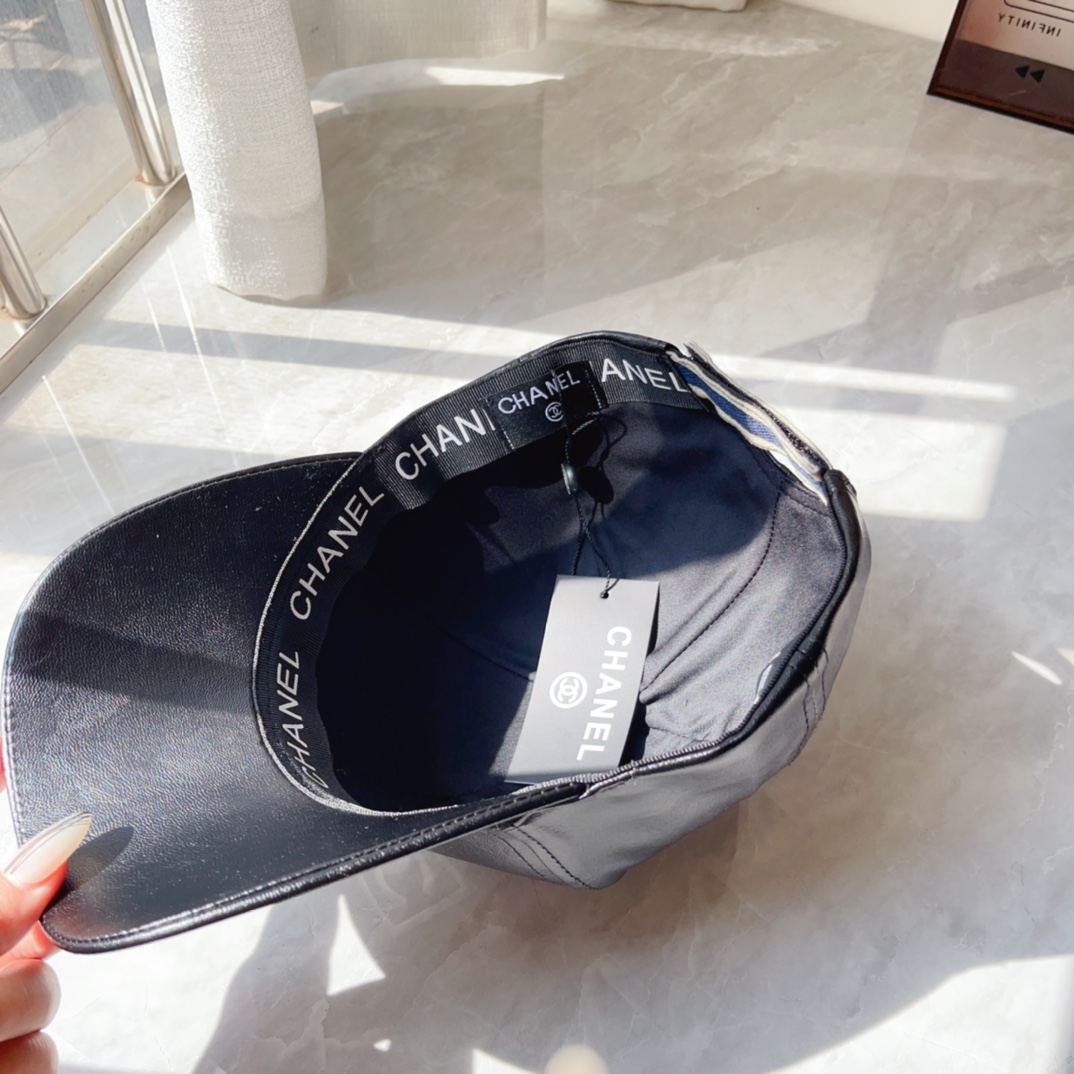 Streetwear Hat Chanel 329376 - vstockx