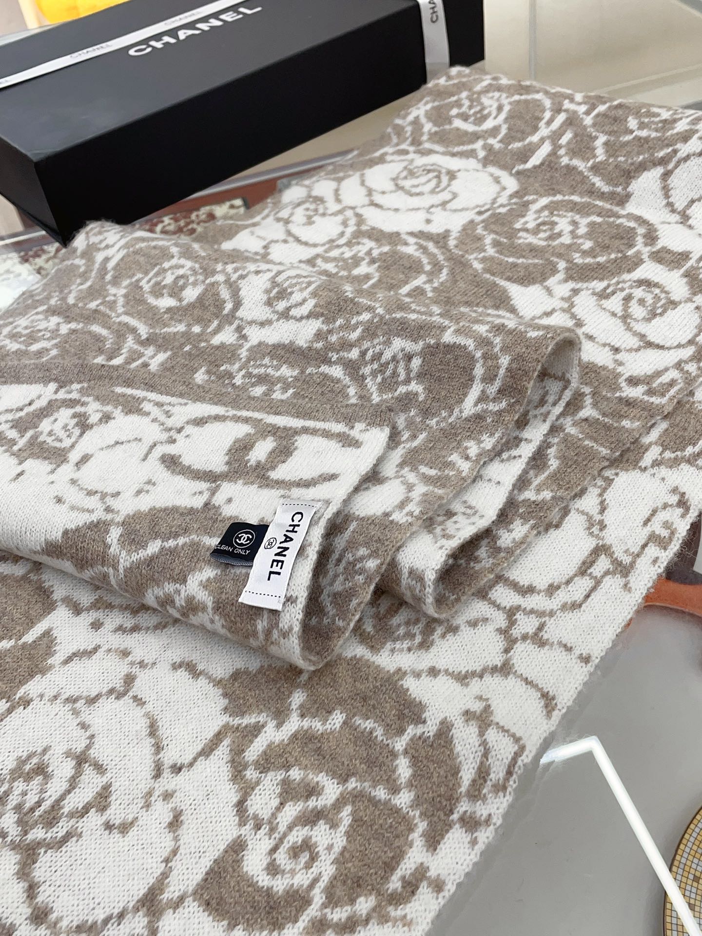 Streetwear Scarf CHANEL 328851 SIZE:30*180cm - vstockx