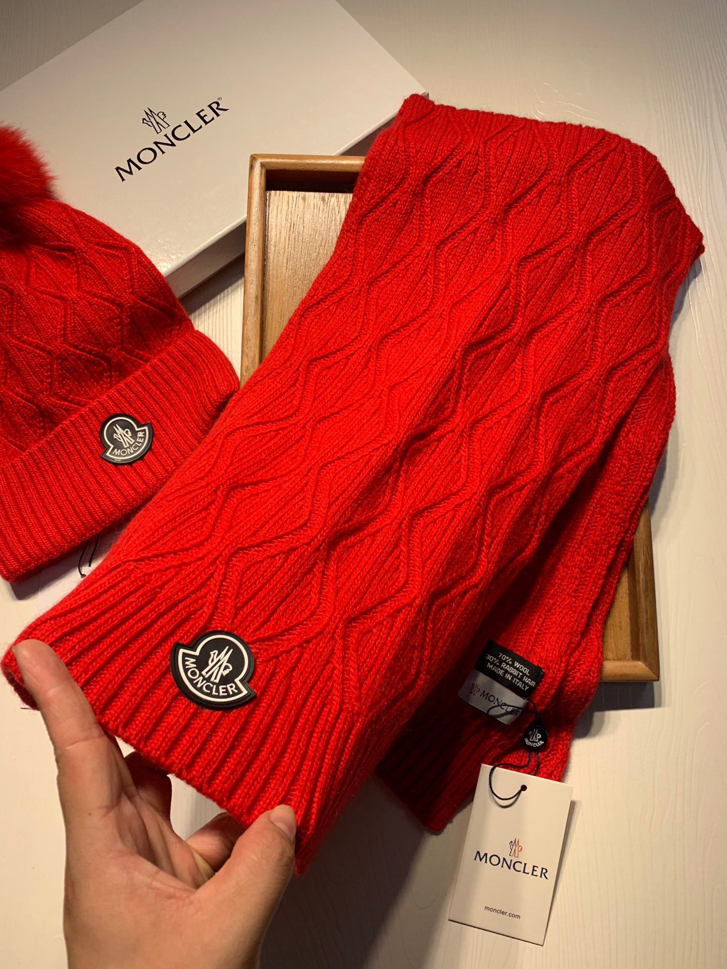 Hat & Scarf Moncler 1 - vstockx
