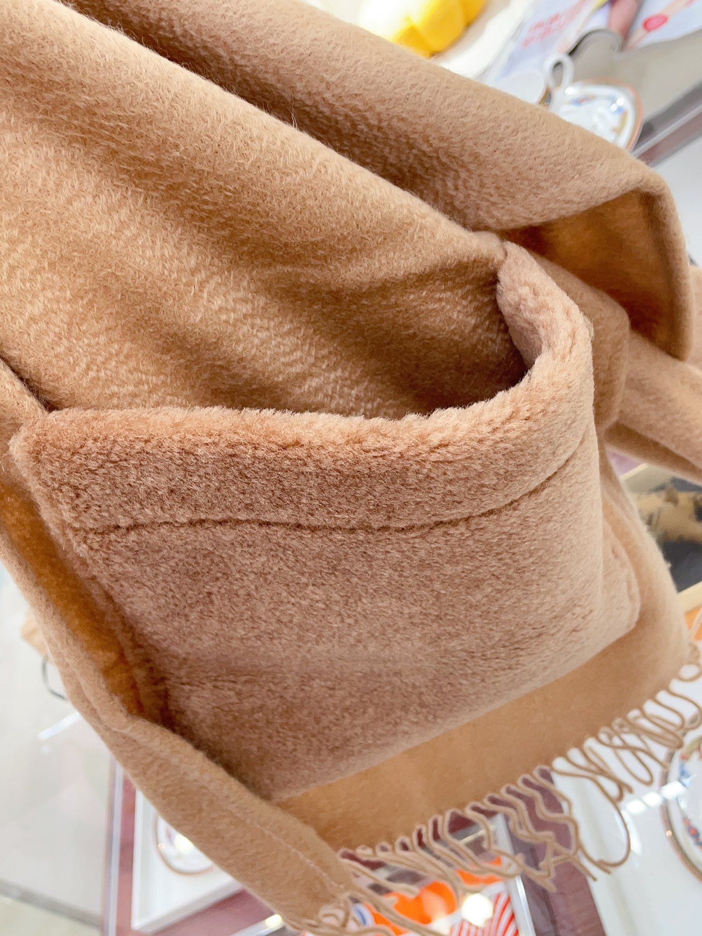 Streetwear Scarf MAXMARA 328836 size:35cm*210cm - vstockx