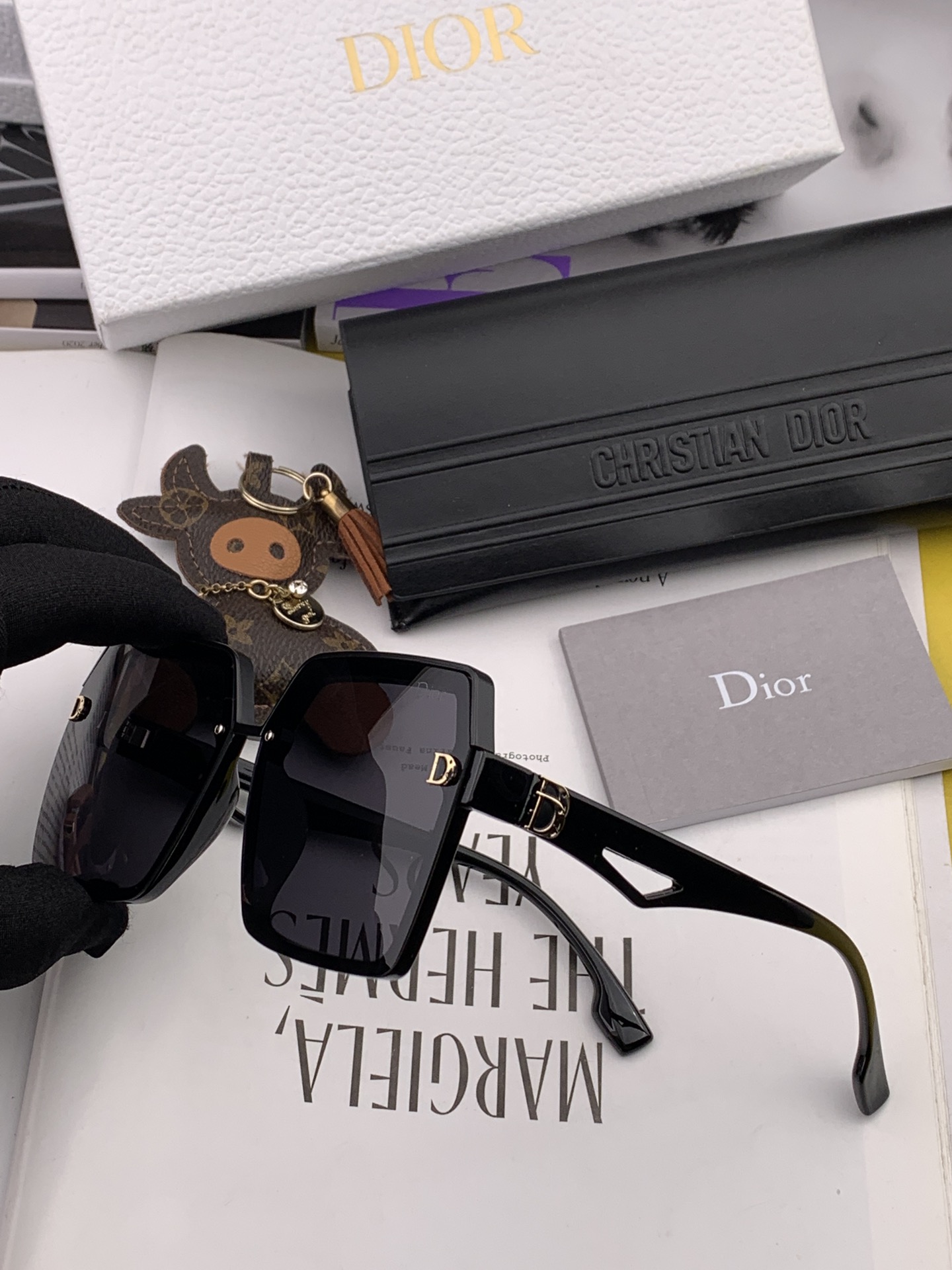 sunglasses Dior CD092 - vstockx