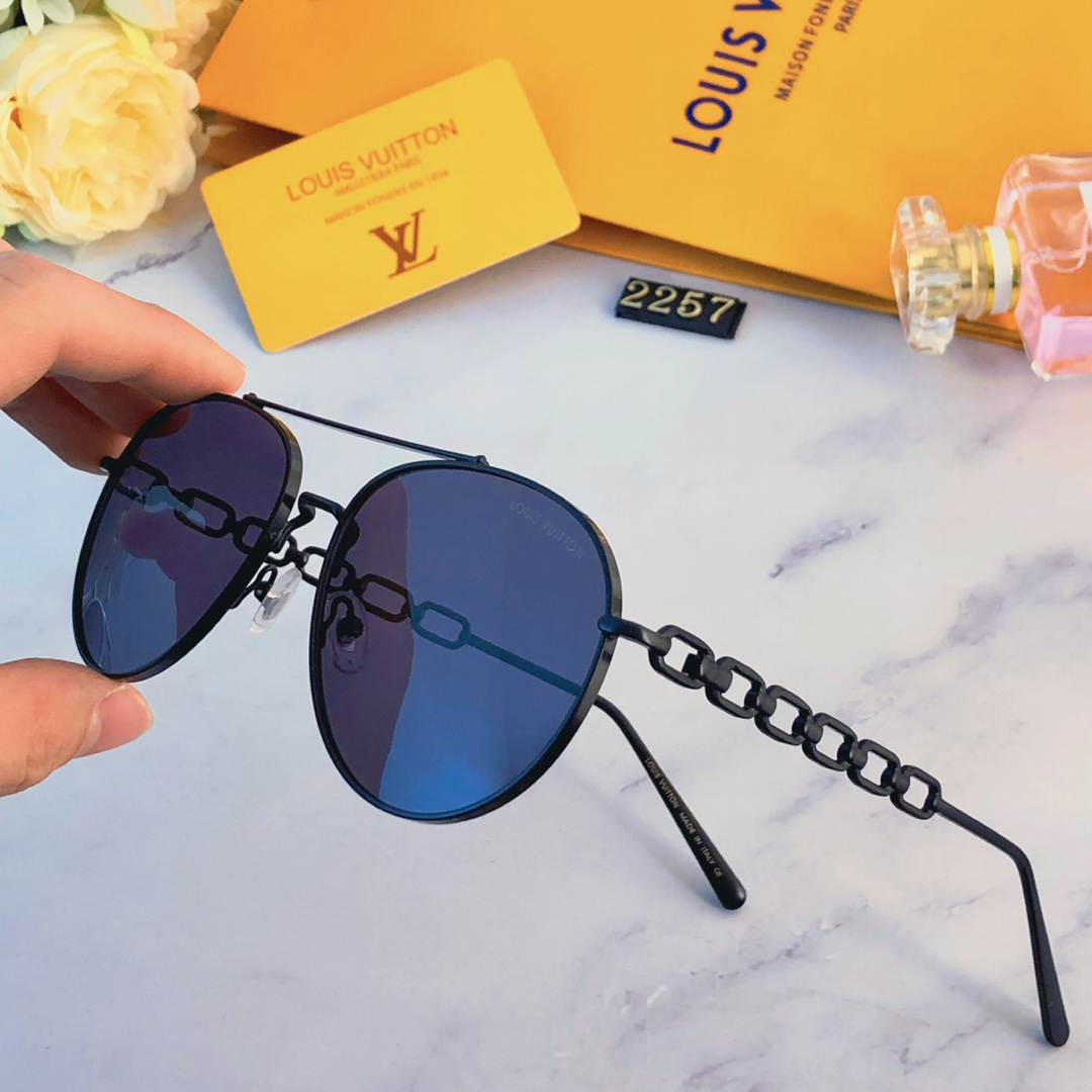Sunglasses Louis Vuitton 2023 - vstockx