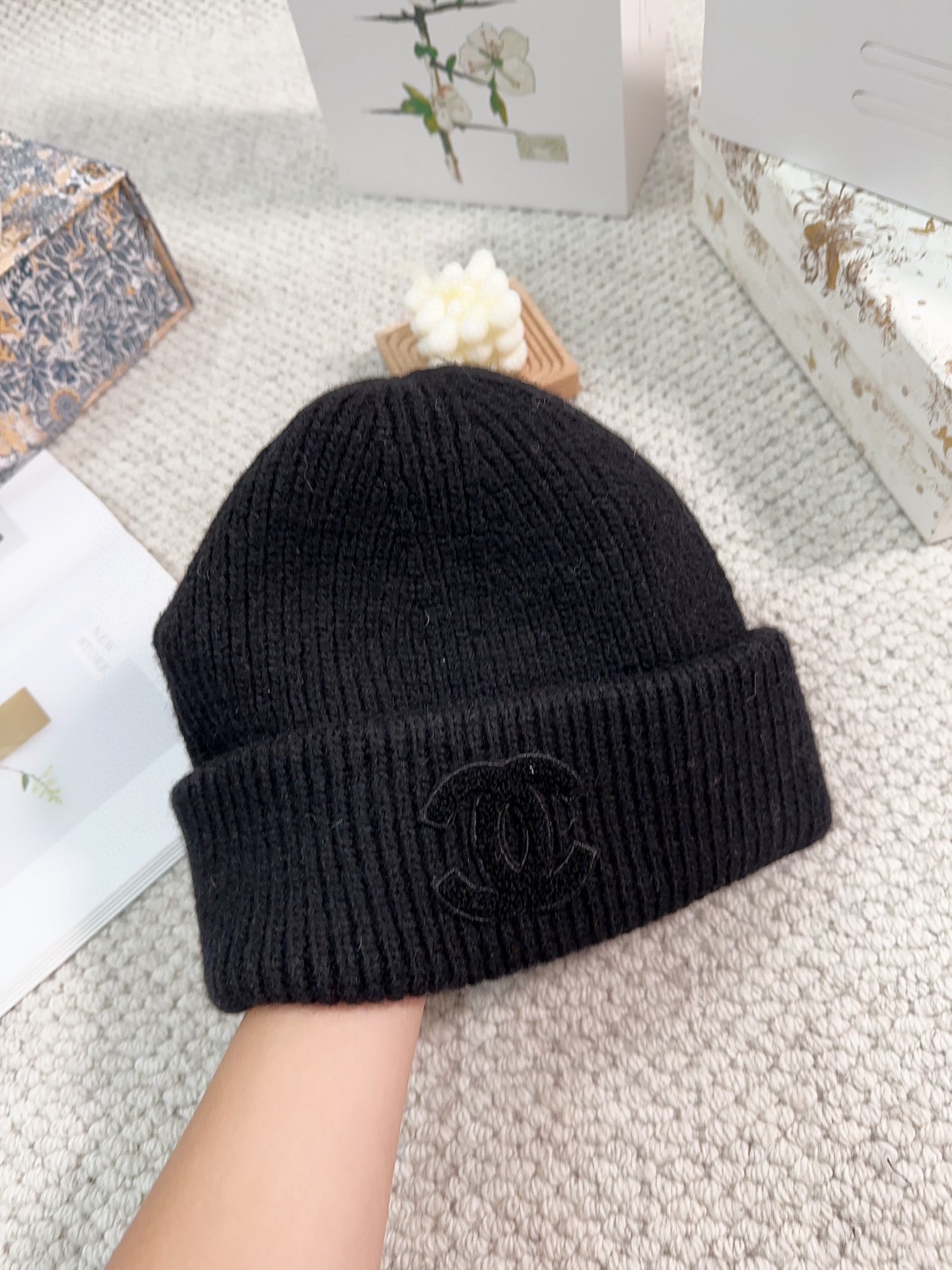 Streetwear Hat Chanel 329321 - vstockx