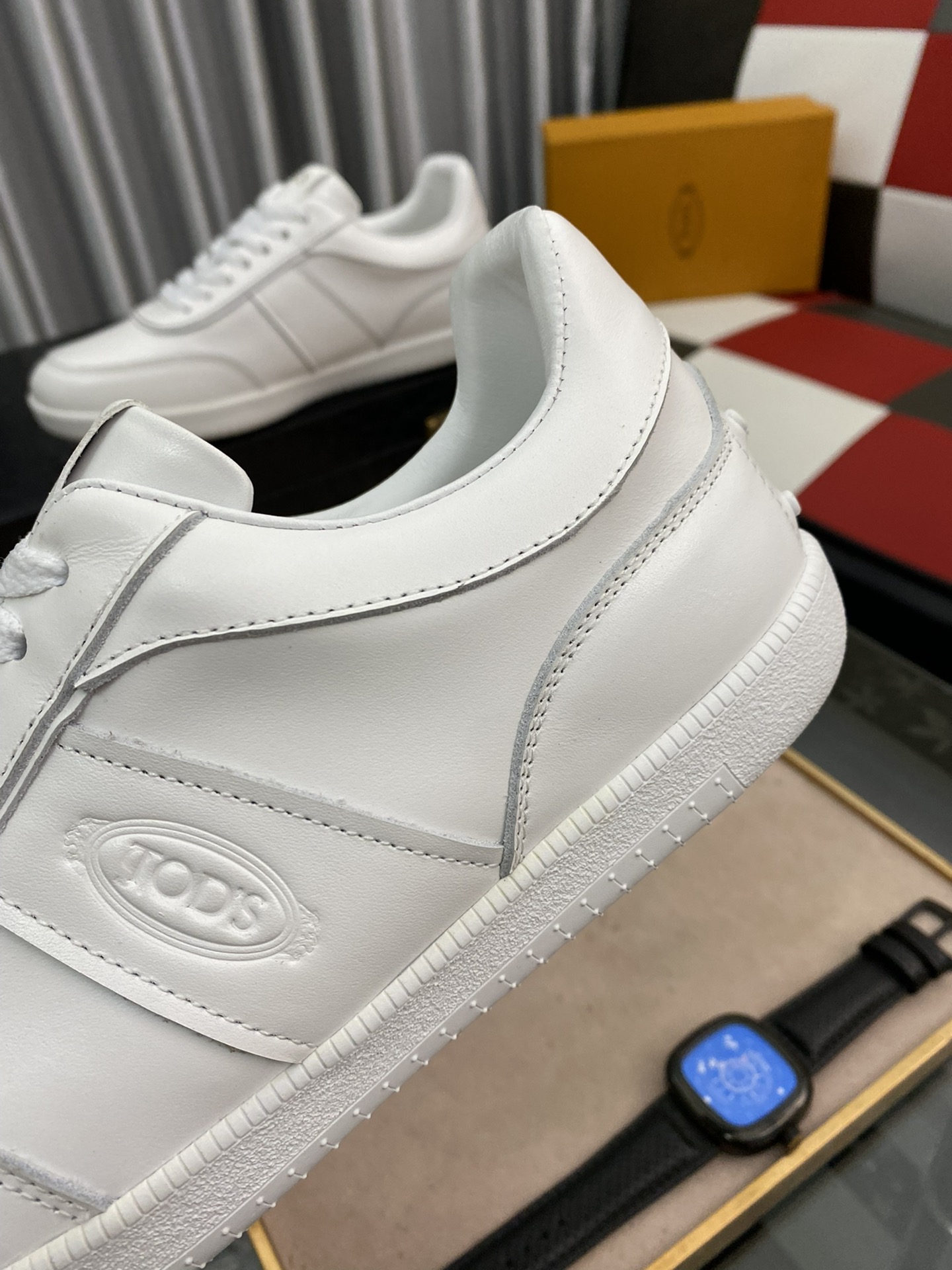 TOD'S Tabs Sneaker 5 - vstockx
