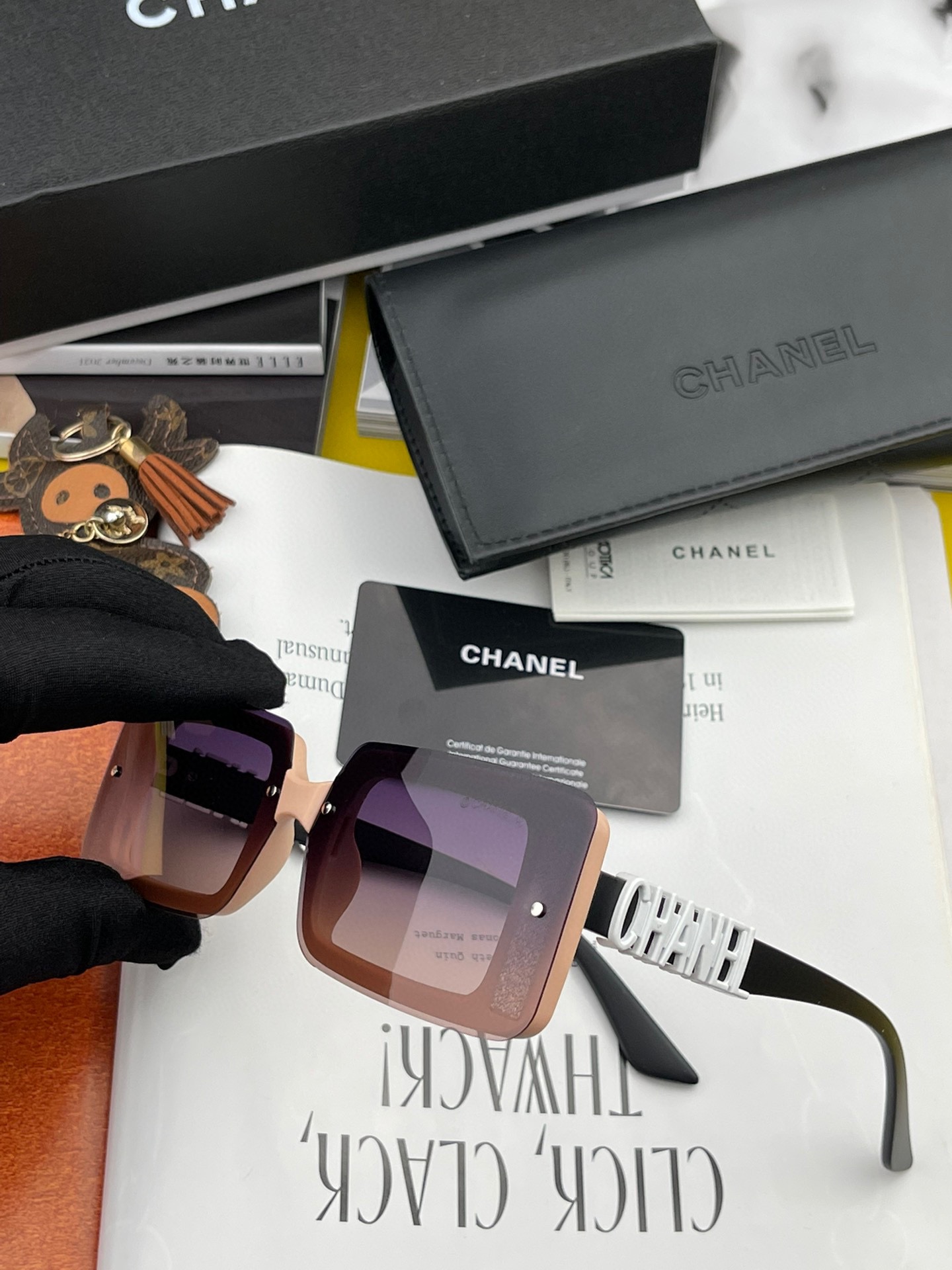 Sunglasses Chanel CH2771 - vstockx
