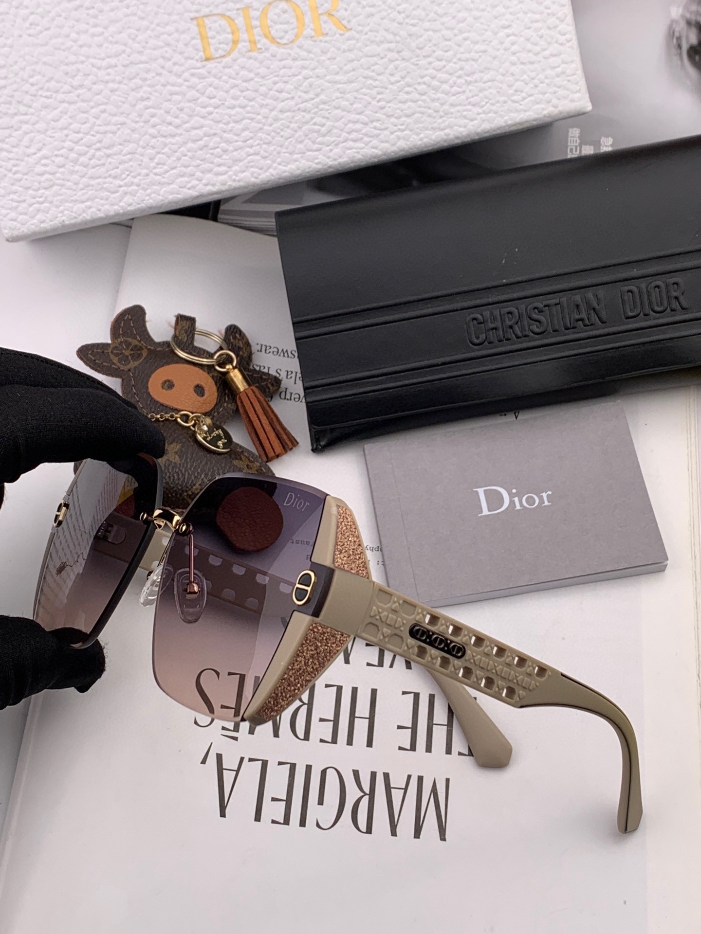 sunglasses Dior CD5296 - vstockx