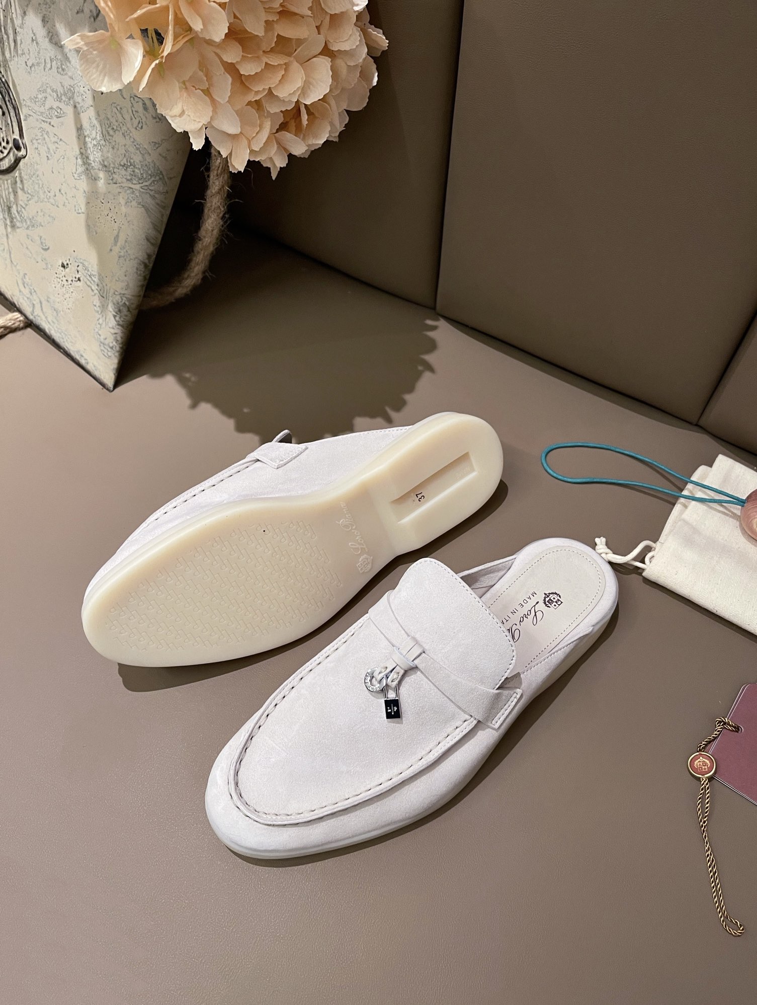 Loro Piana shoes 247 - vstockx