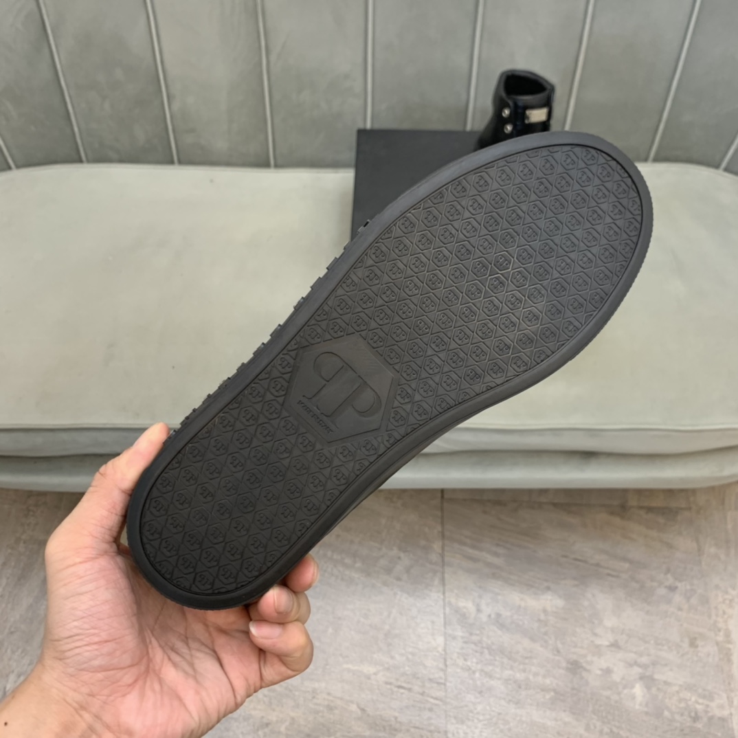 Philipp Plein High Top Sneakers 4 - vstockx