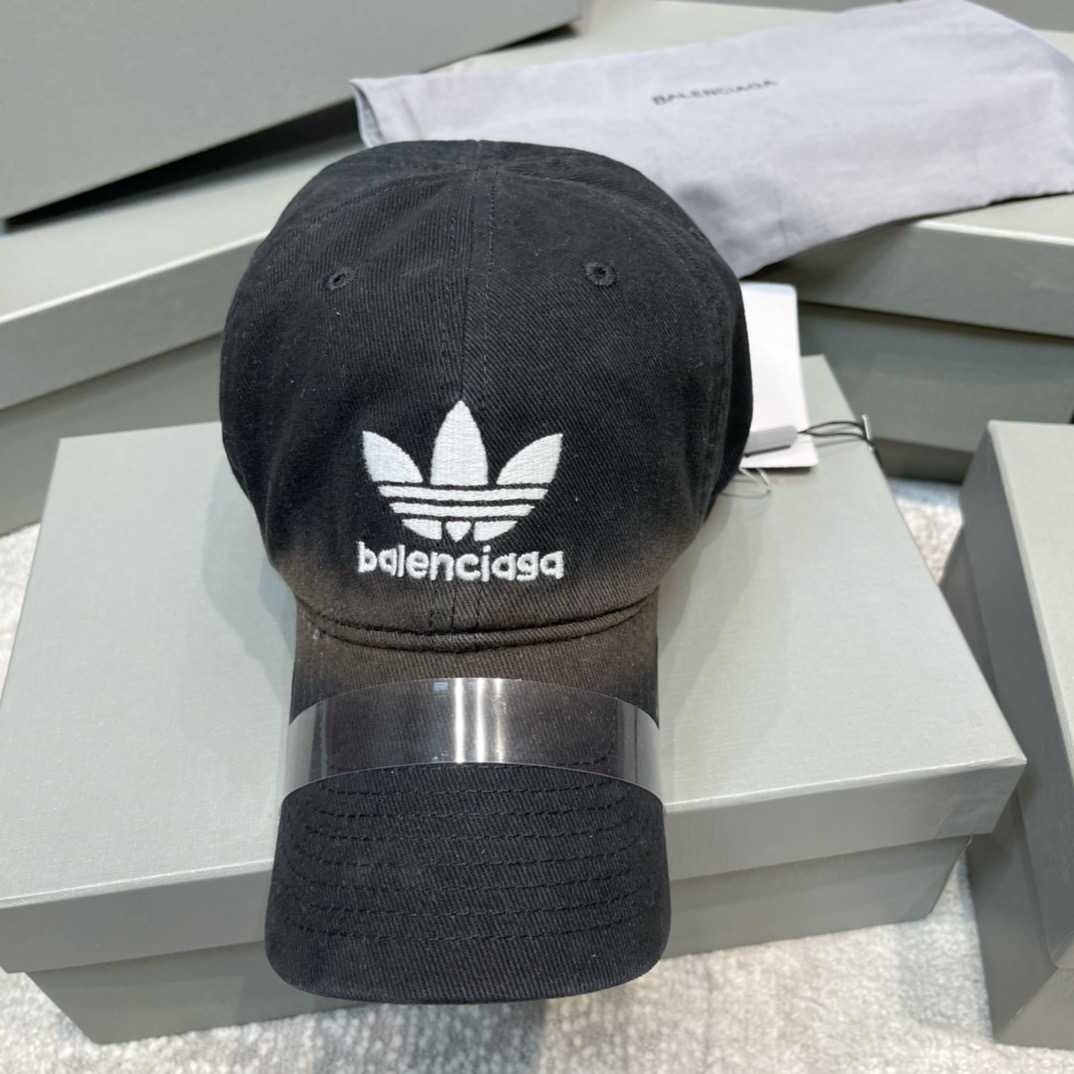 Streetwear Hat & Scarf Balenciaga 6 - vstockx