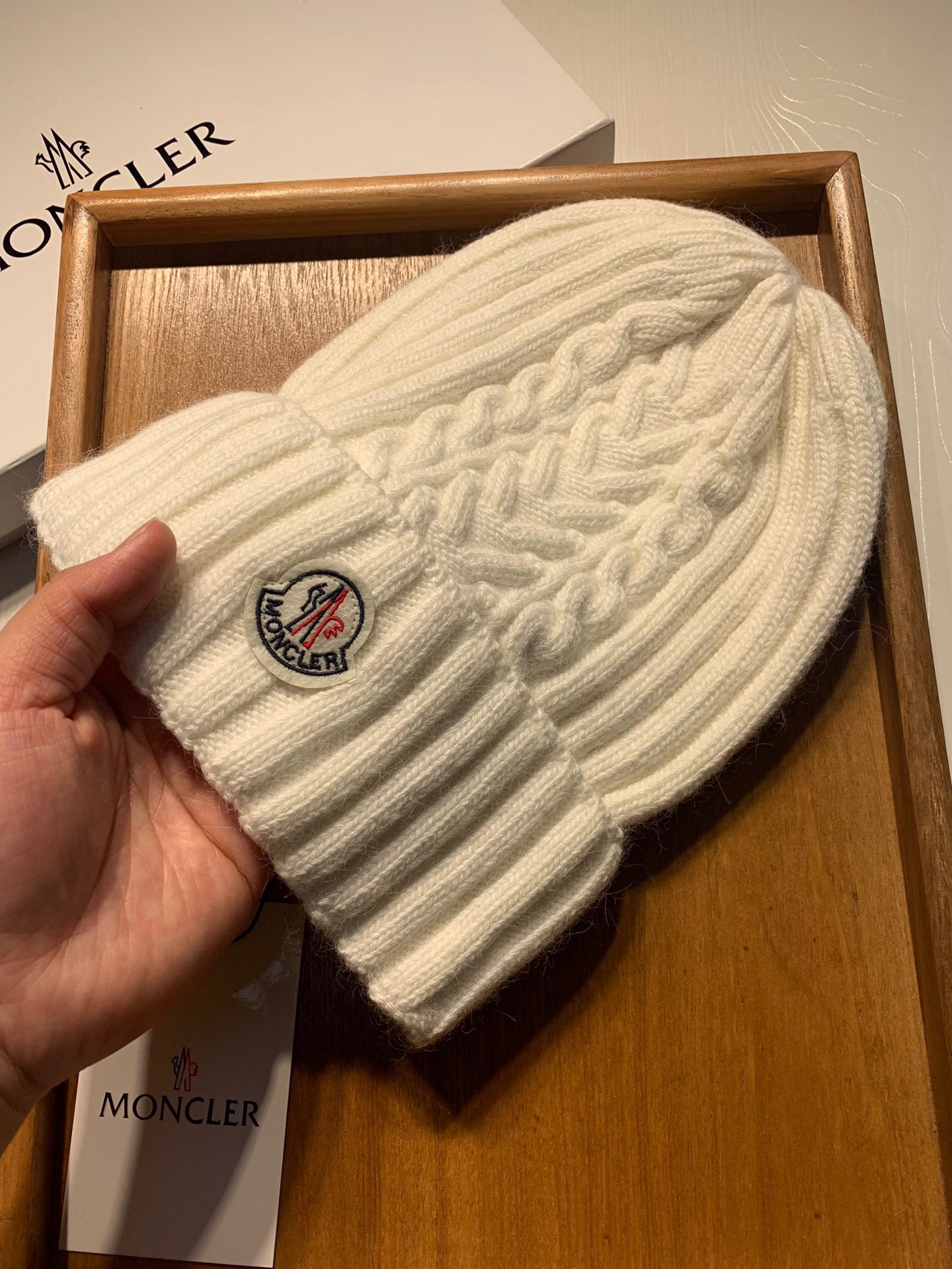 Hat Moncler 3 - vstockx