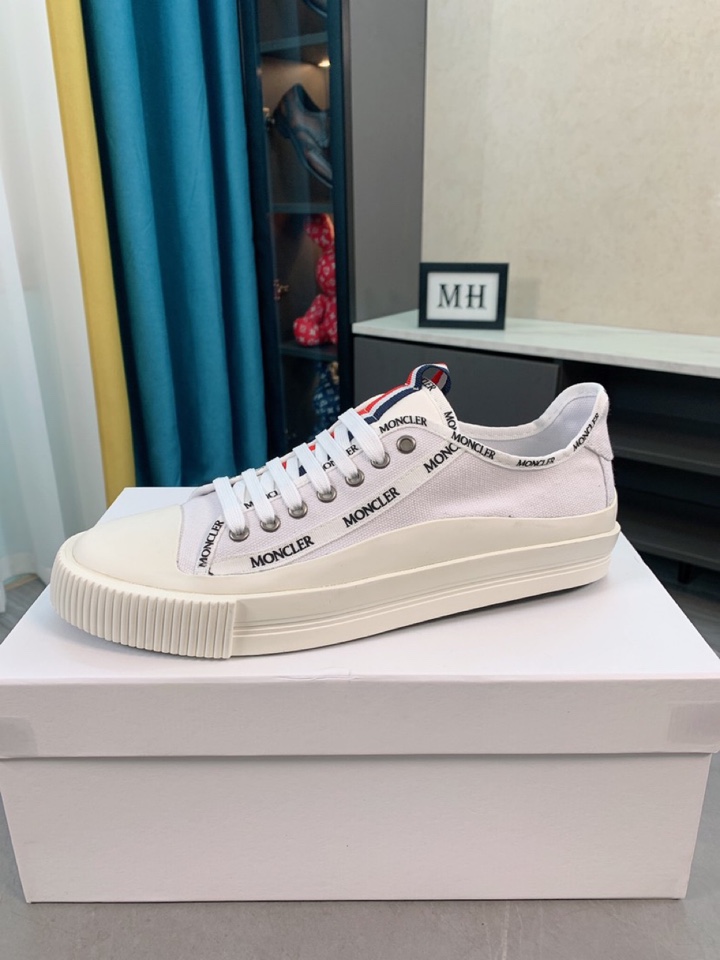 Moncler Lissex High Top Sneakers 4 - vstockx