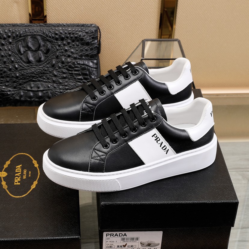 Prada Low Top sneaker 37 - vstockx