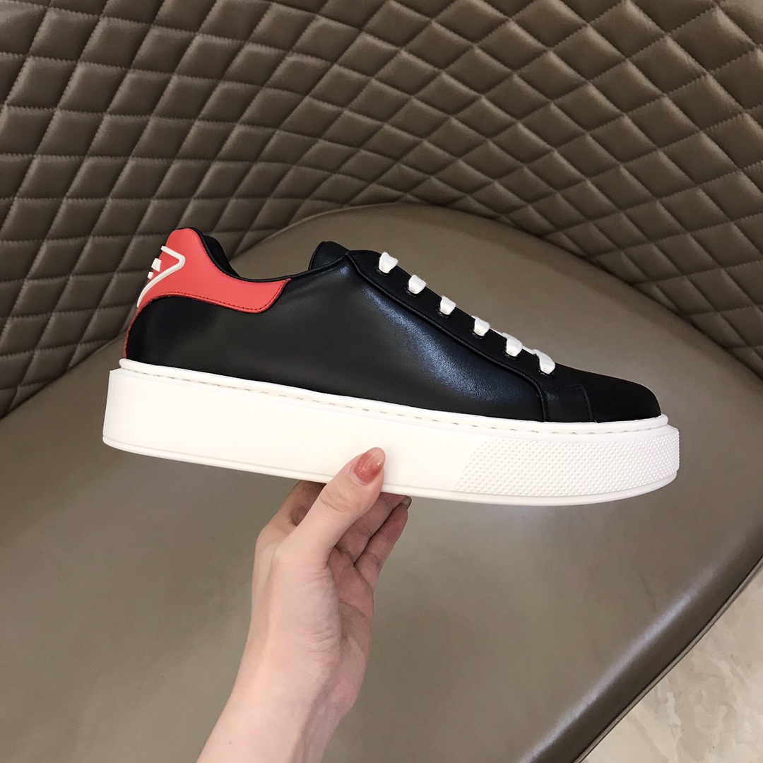Prada Low Top sneaker 34 - vstockx
