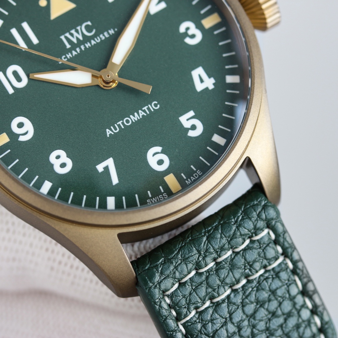 Watches IWS 323060 size:43 mm - vstockx