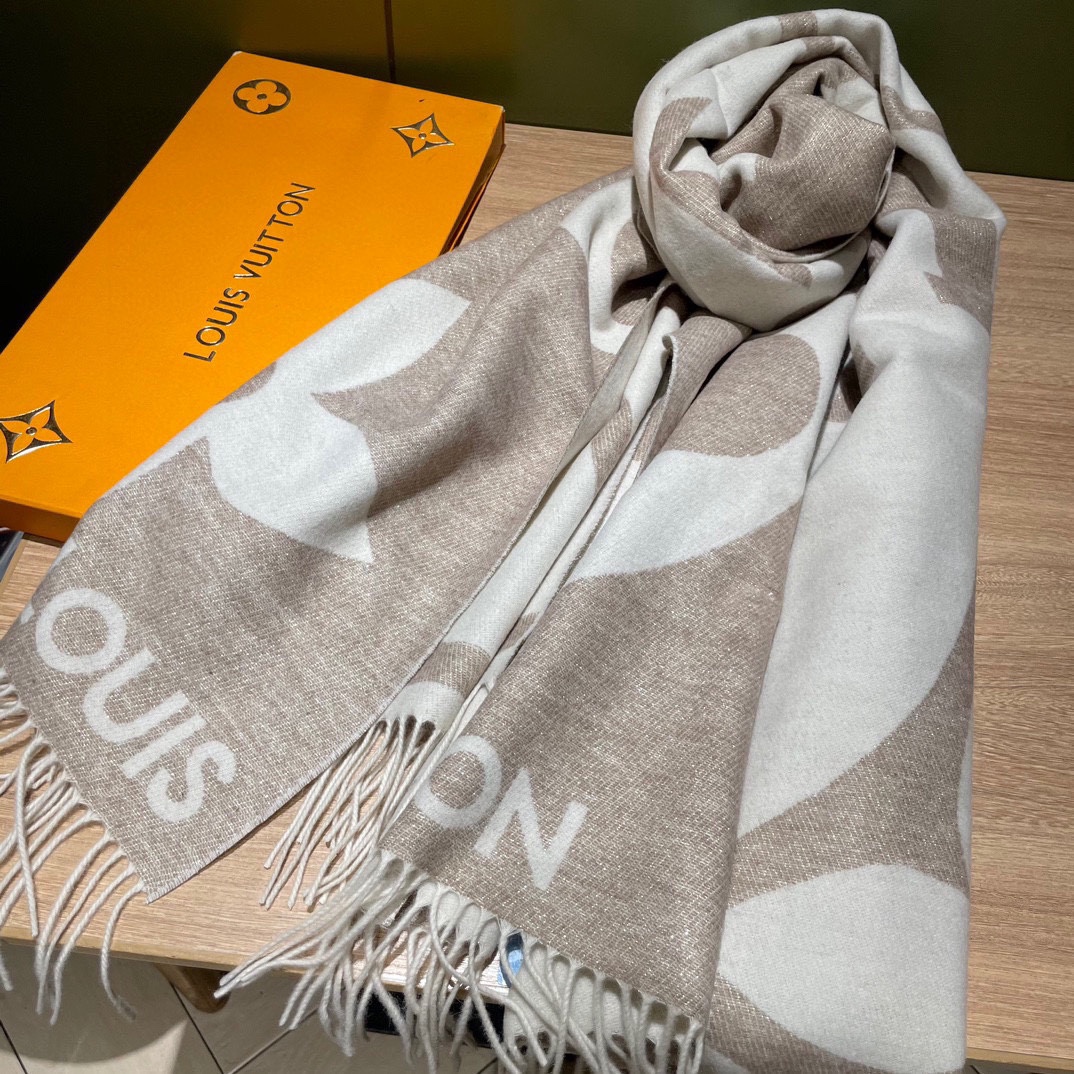 Streetwear Hat LV 329125 - vstockx