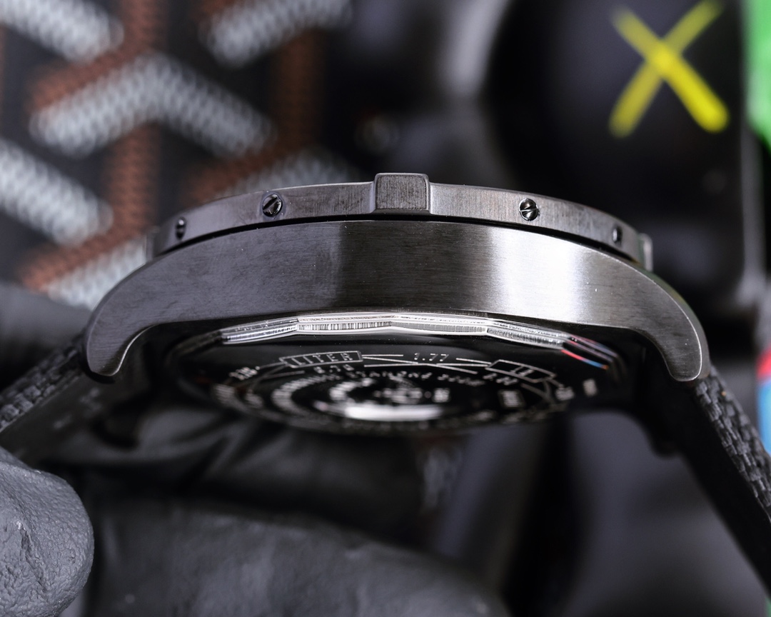 Watches BREITLING 323255 size:43*13 mm - vstockx