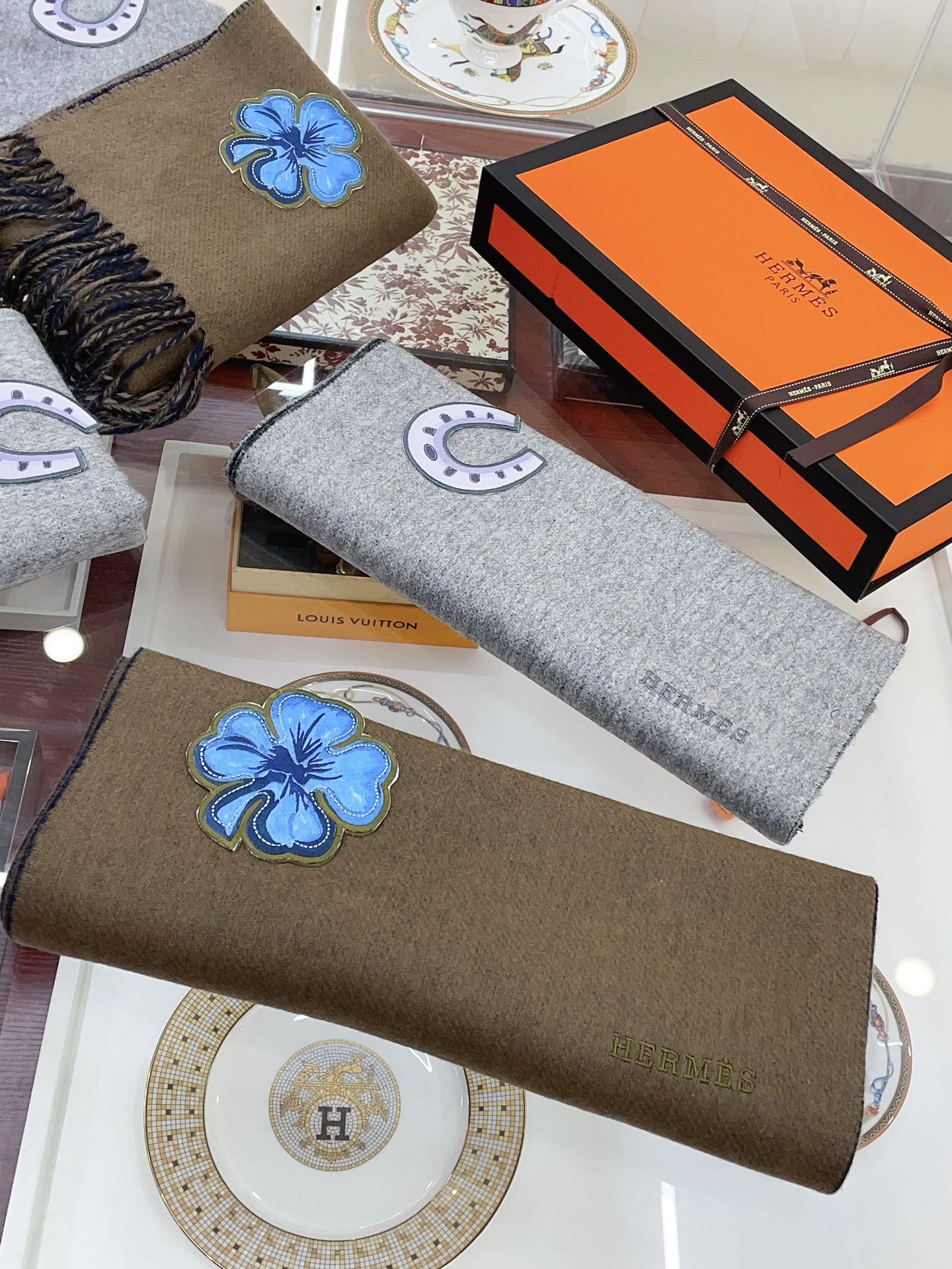 Streetwear Scarf Hermes 328853 SIZE:90cm*90cm - vstockx