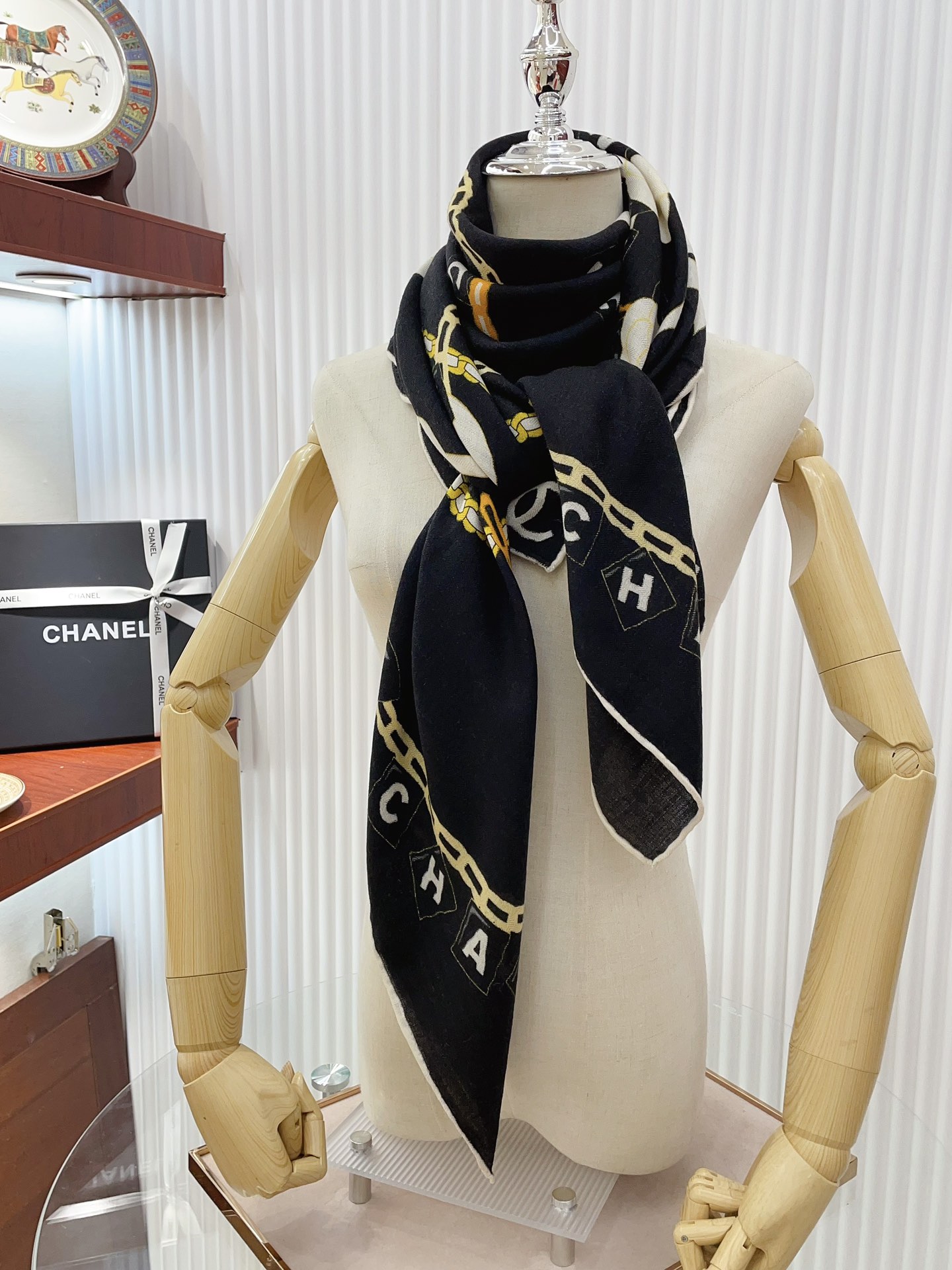 Streetwear Scarf CHANEL 328744 SIZE:140*140cm - vstockx