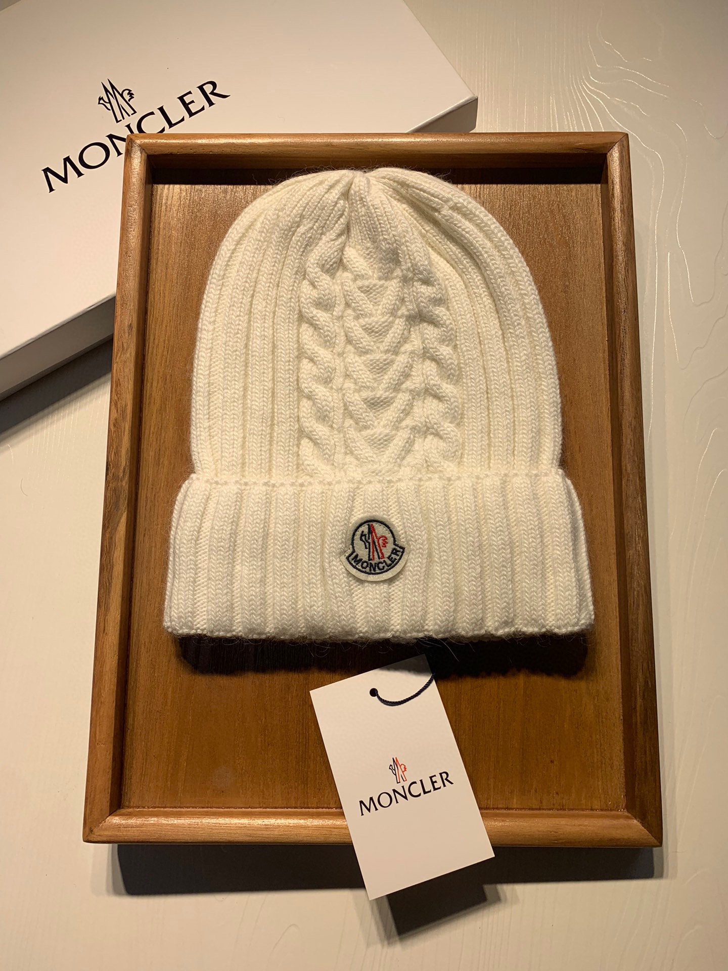 Hat Moncler 3 - vstockx