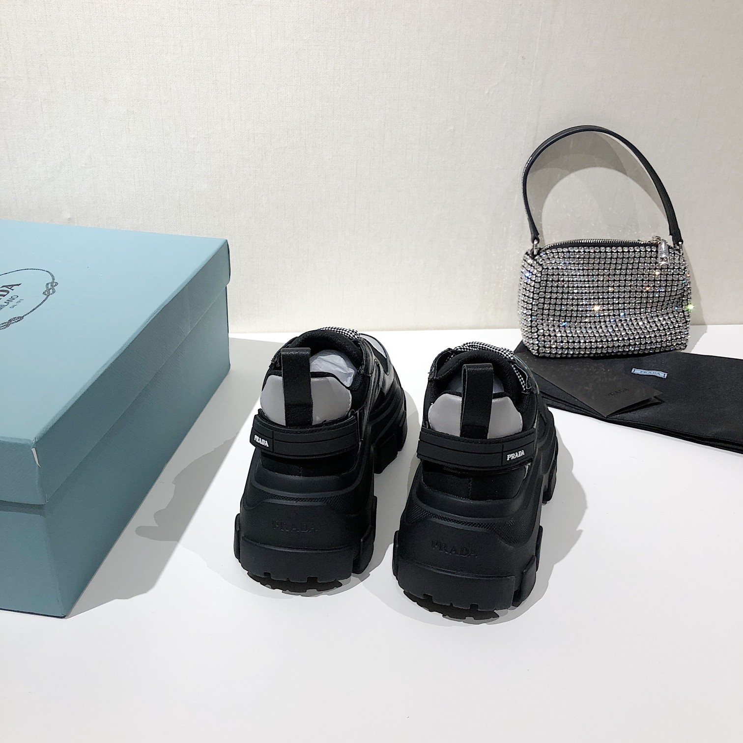 Prada Low Top sneaker 55 - vstockx