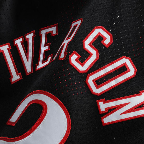 Men's Allen Iverson Philadelphia 76ers 2000-2001 Swingman Replica Jersey By Mitchell & Ness - vstockx
