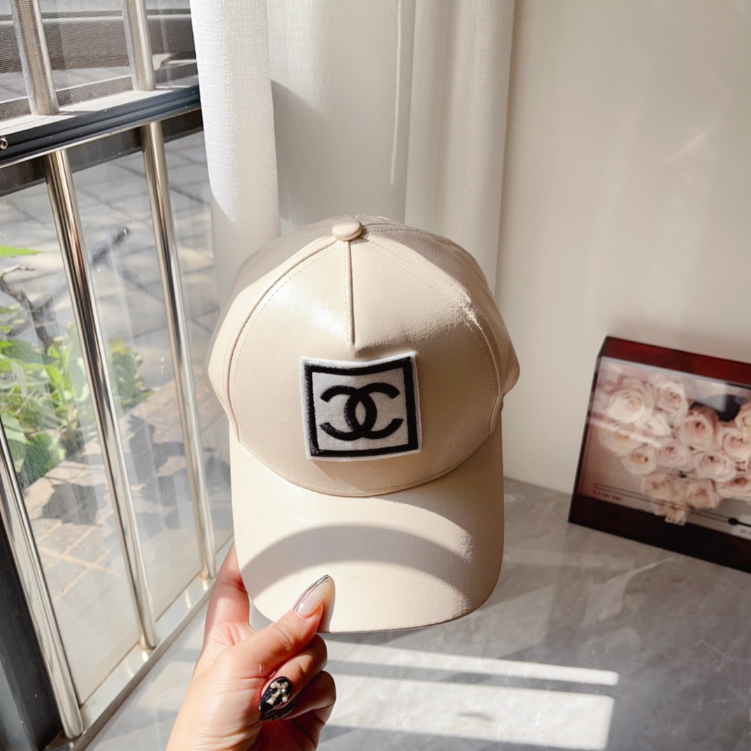 Streetwear Hat Chanel 329375 - vstockx
