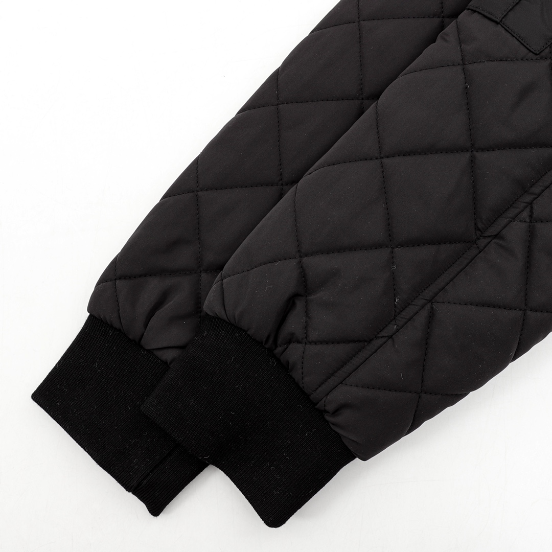 Clothes Burberry 820 - vstockx