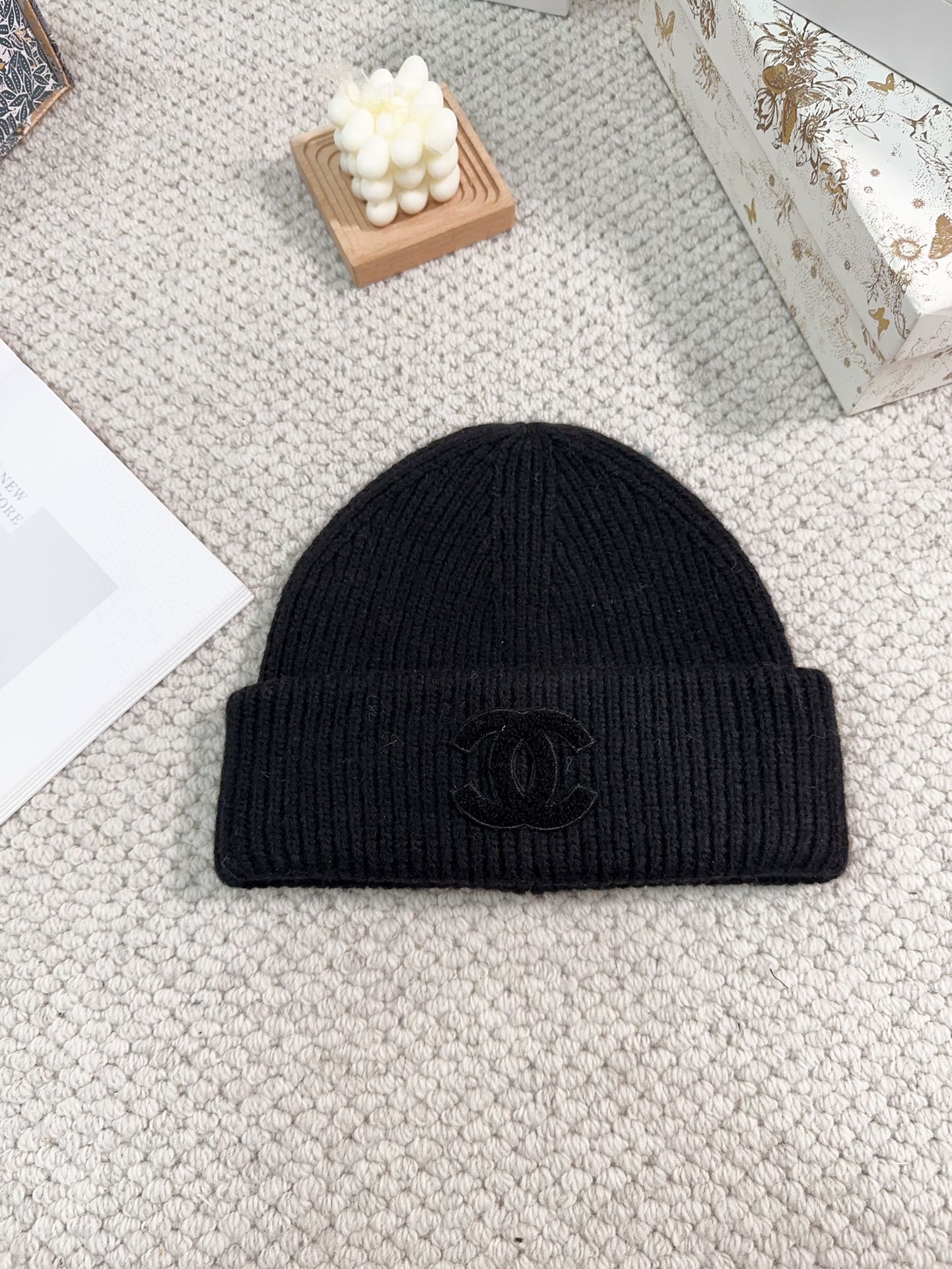Streetwear Hat Chanel 329321 - vstockx