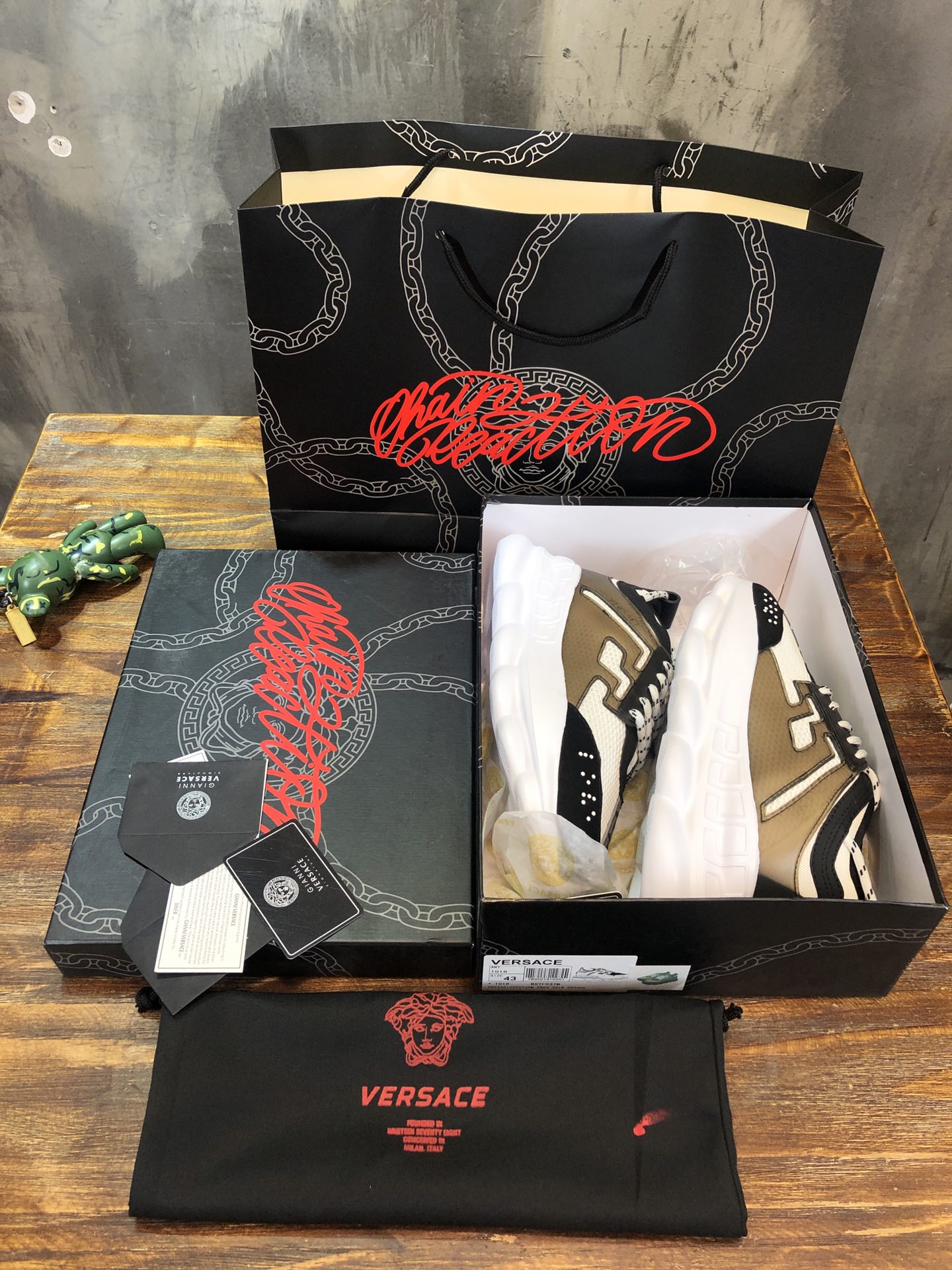 Versace Chain Reaction Sneaker 12 - vstockx