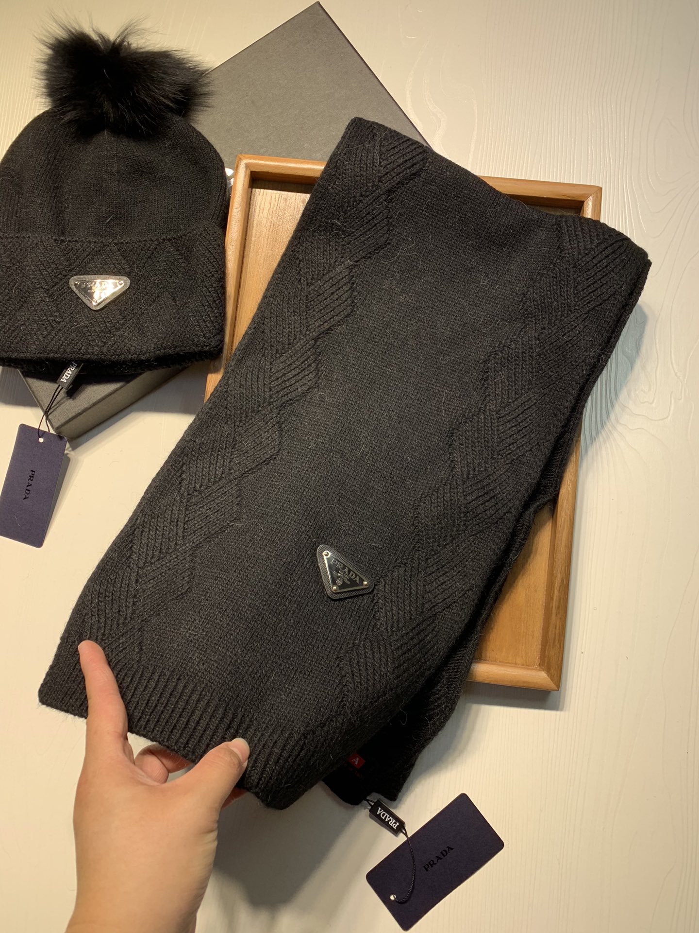 Hat & Scarf Prada 2 - vstockx