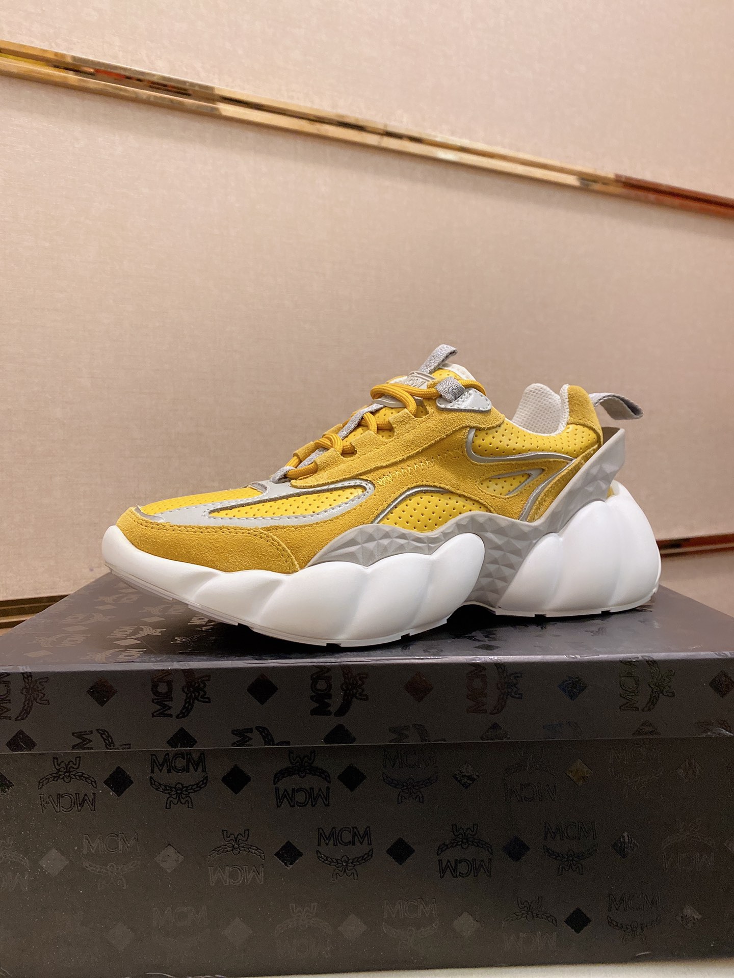 MCM Low Top Logo Lace-up Sneakers 10 - vstockx