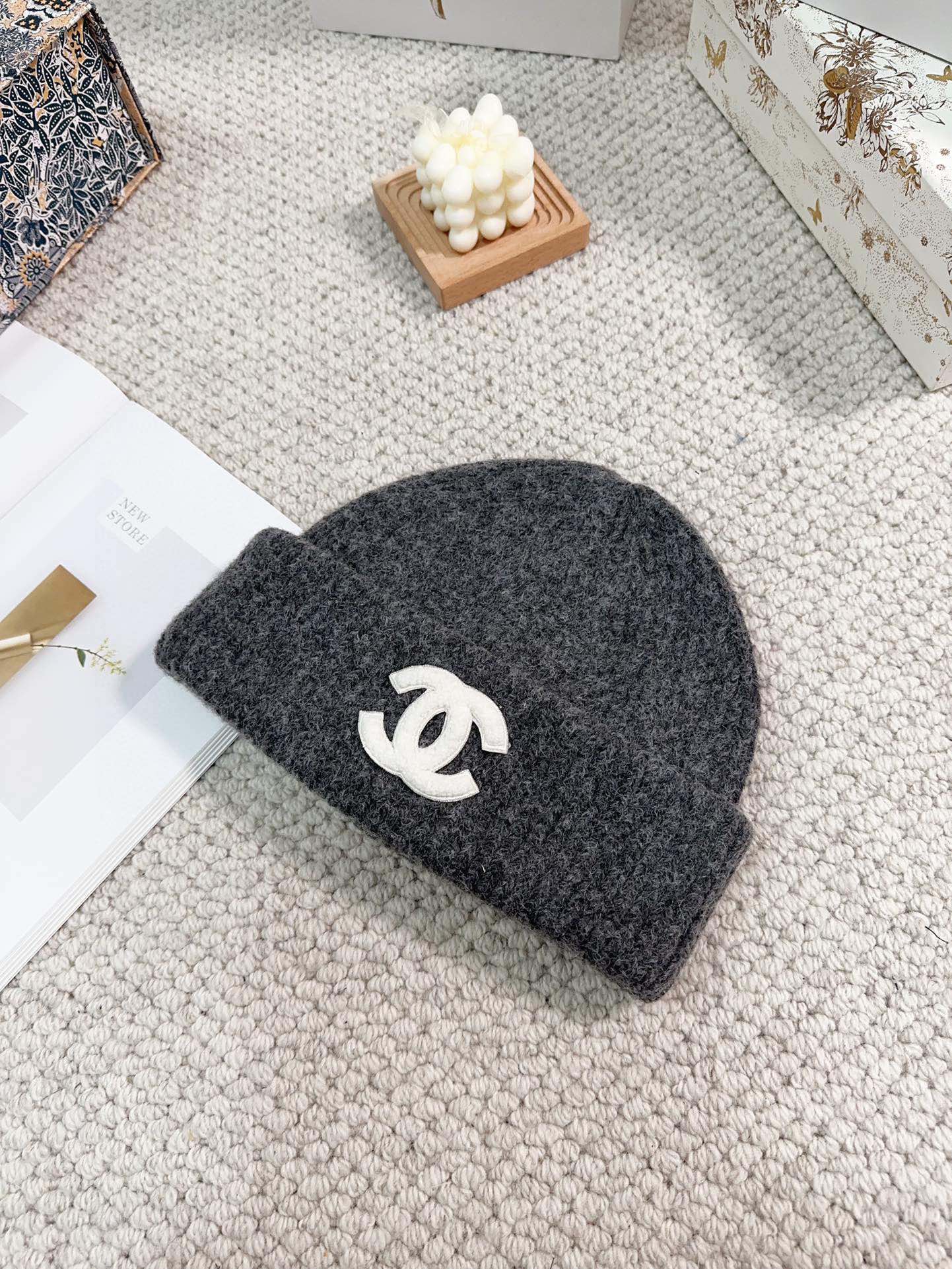 Streetwear Hat Chanel 329316 - vstockx