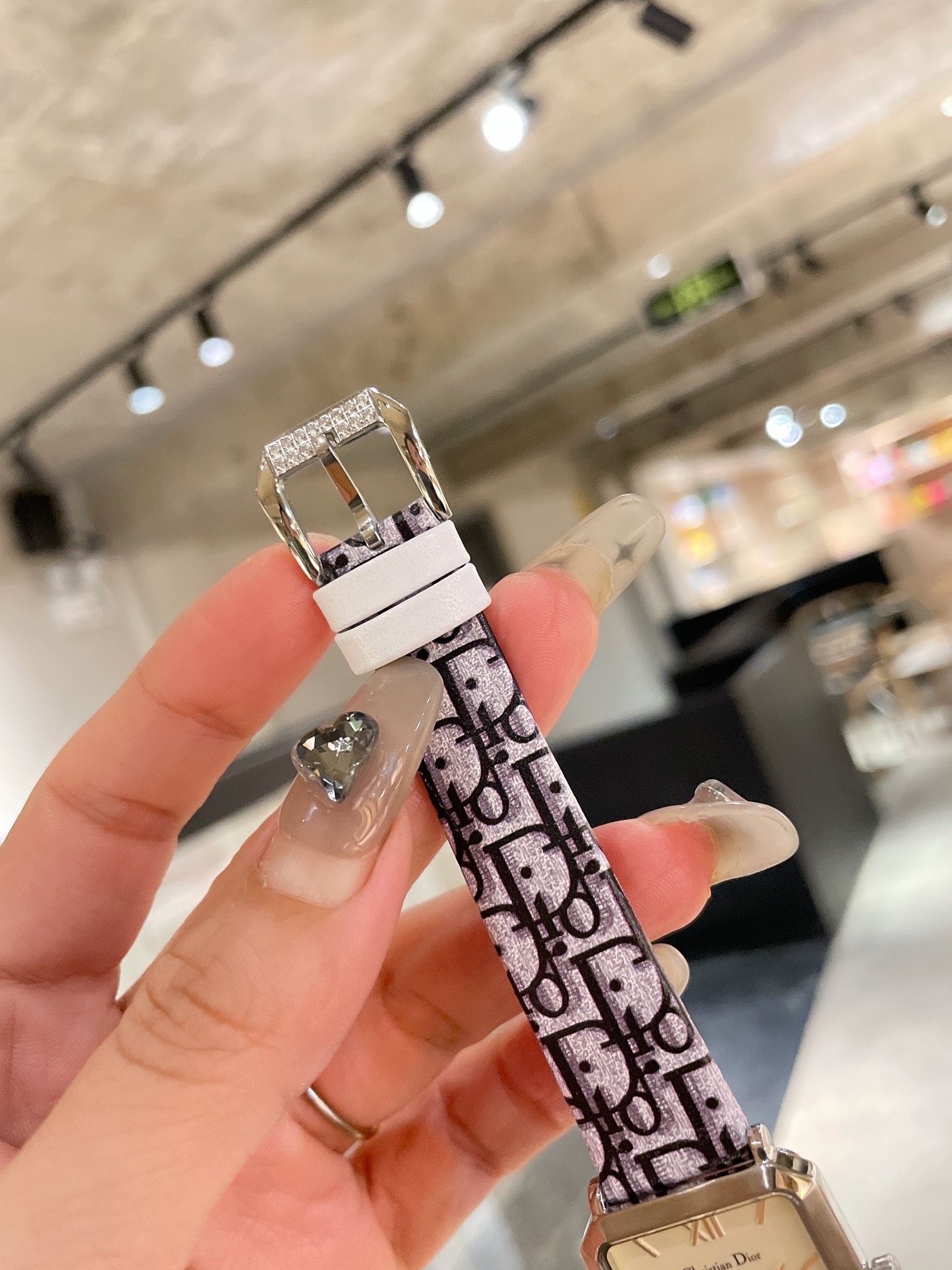 Watches Dior 323441 size:26*32 mm - vstockx