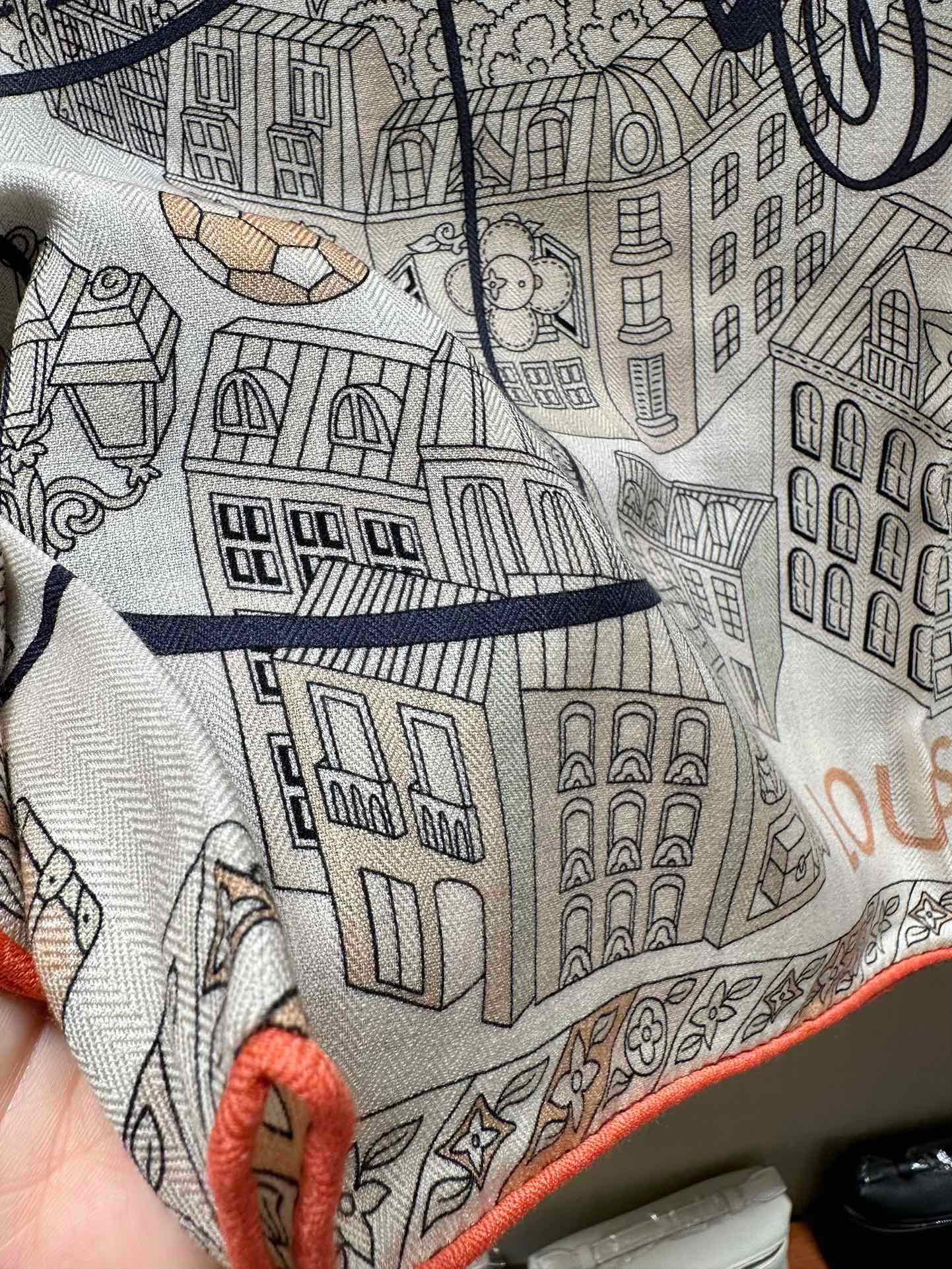 Streetwear Scarf LV 328994 SIZE:140*140cm - vstockx