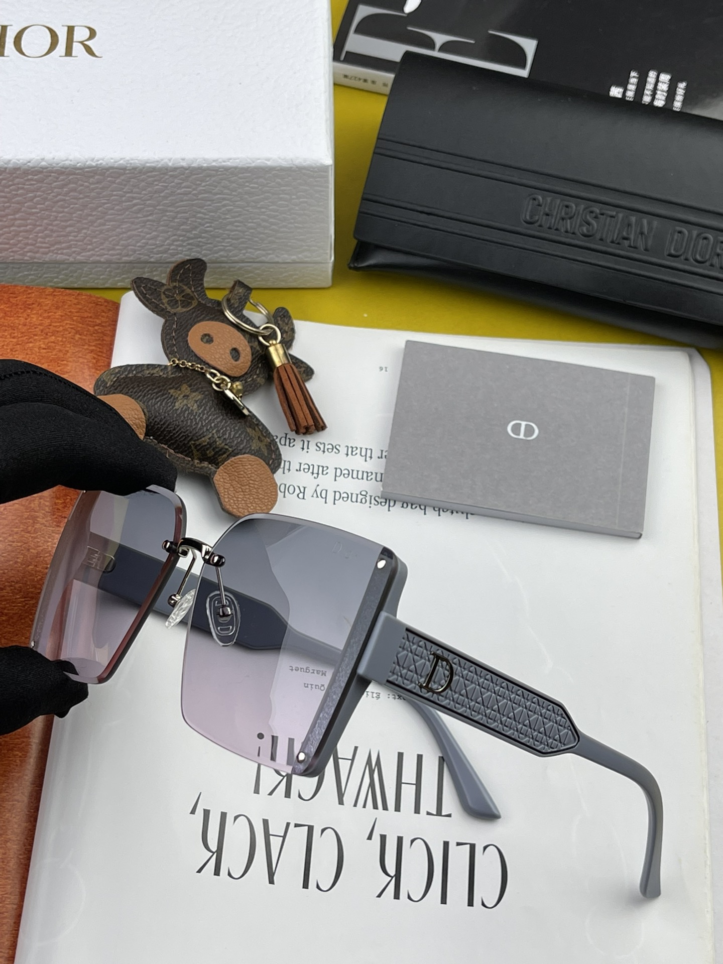 sunglasses Dior CD1677 - vstockx