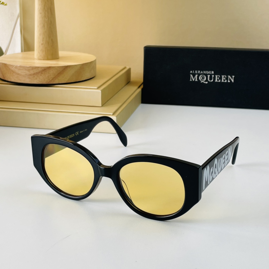 Sunglasses Alexander McQueen 0328s - vstockx