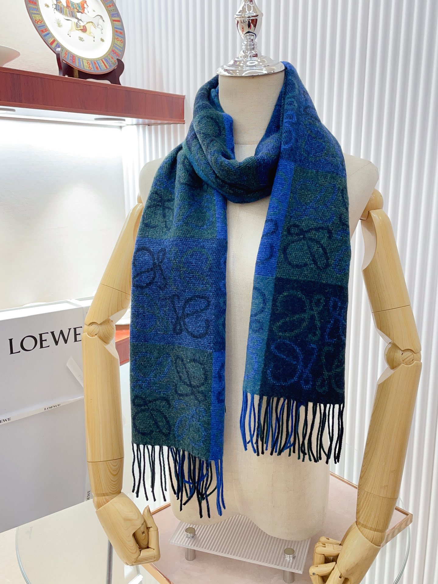 Streetwear Scarf Loewe 328729 SIZE:40x200cm - vstockx