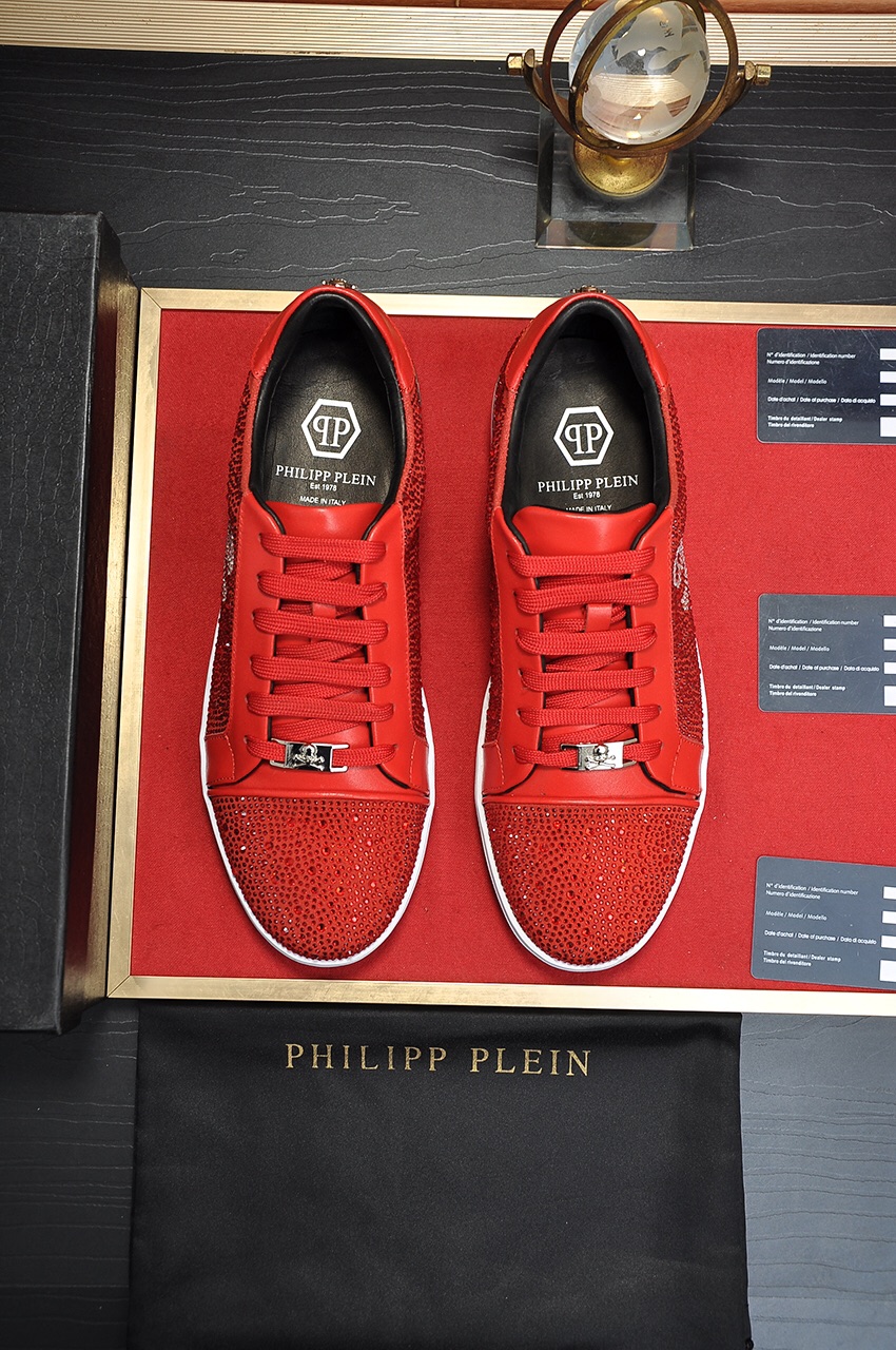 Philipp Plein Low Top Sneakers 7 - vstockx